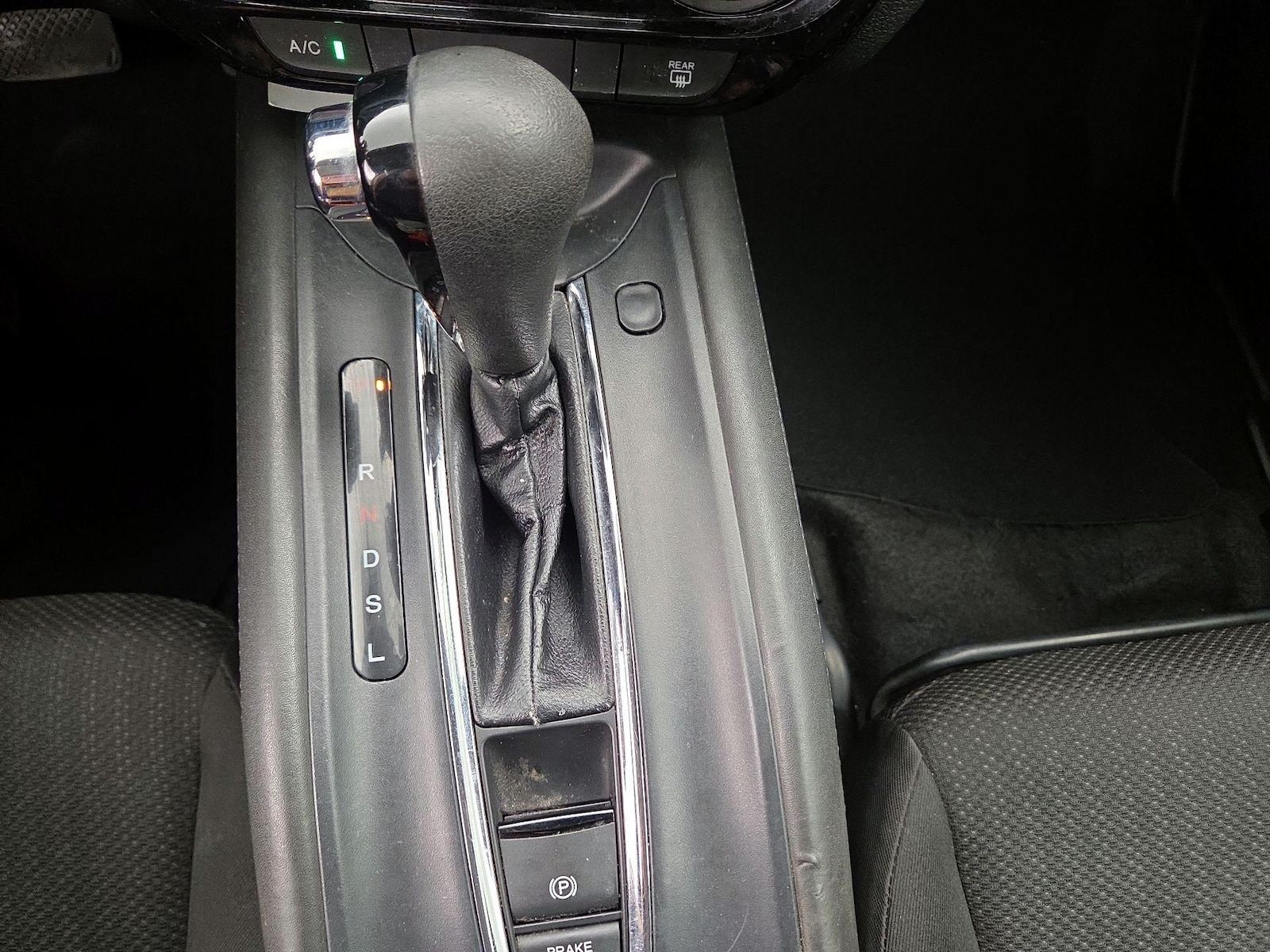 2017 Honda HR-V LX - Photo 18