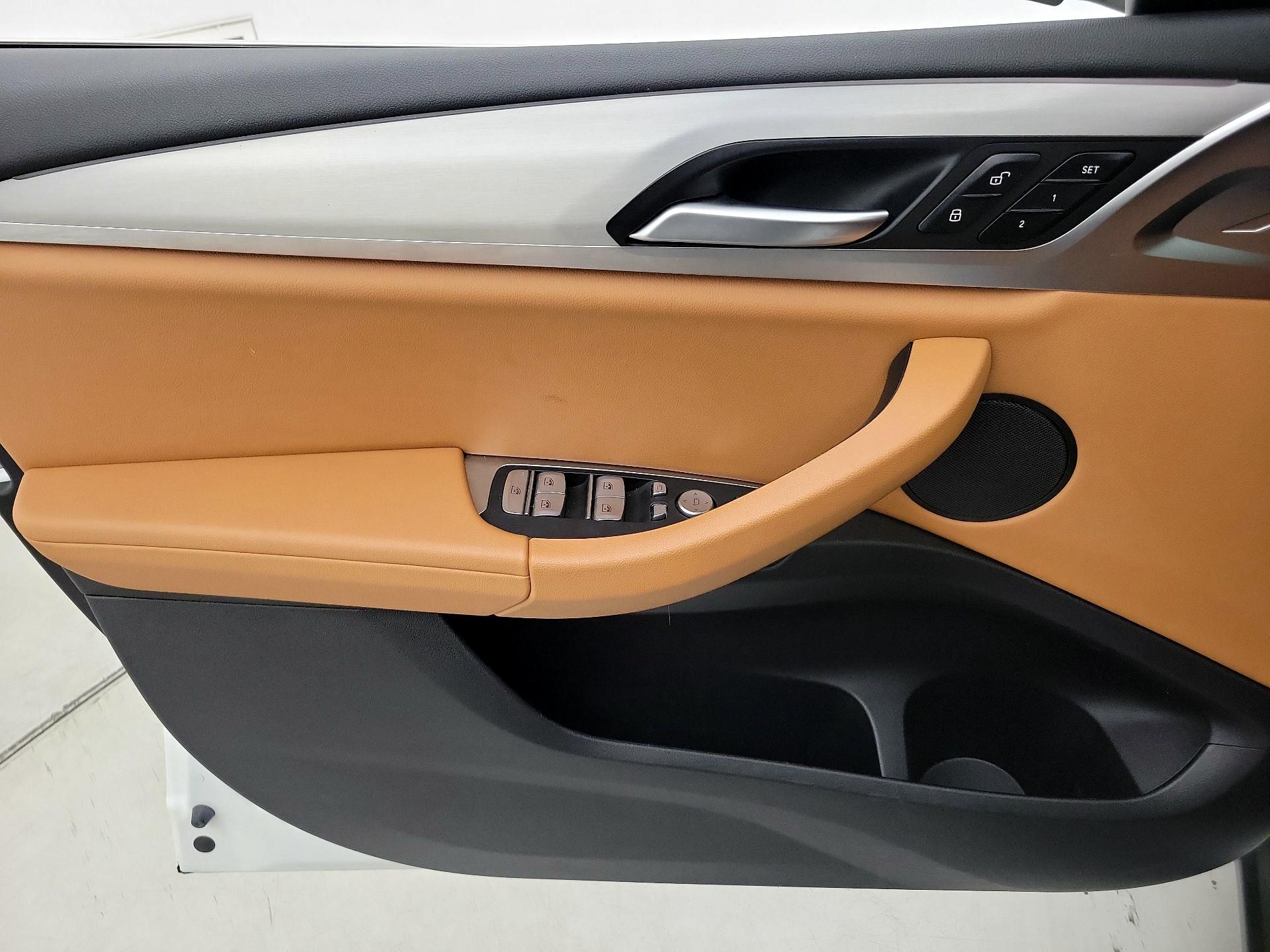 Thumbnail: 2022 BMW X4 - 12