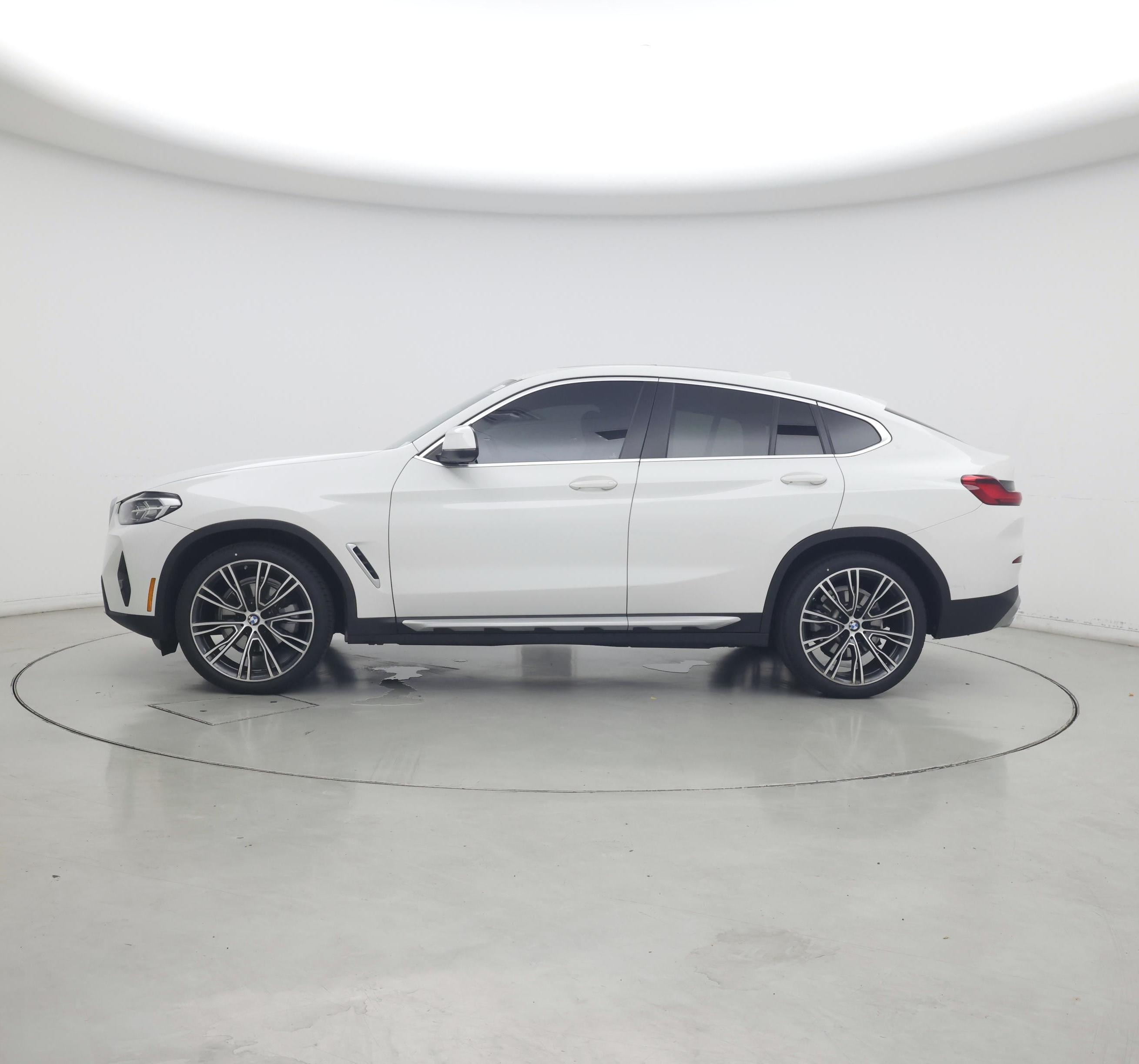 Thumbnail: 2022 BMW X4 - 3