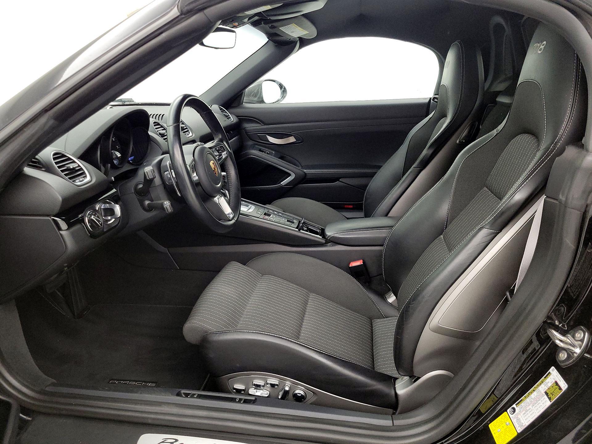 Thumbnail: 2023 Porsche 718 Boxster - 11