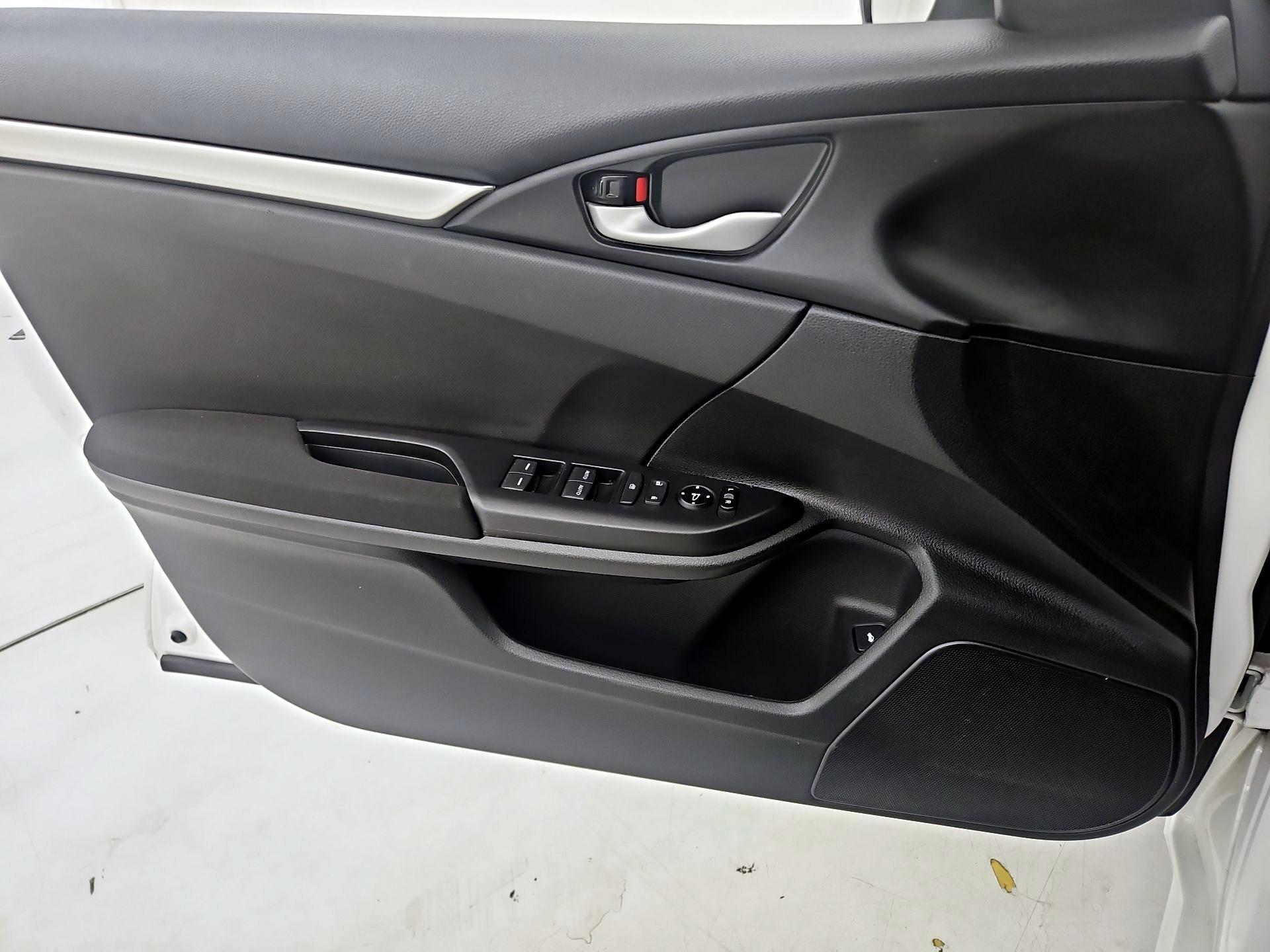 Thumbnail: 2019 Honda Civic - 12