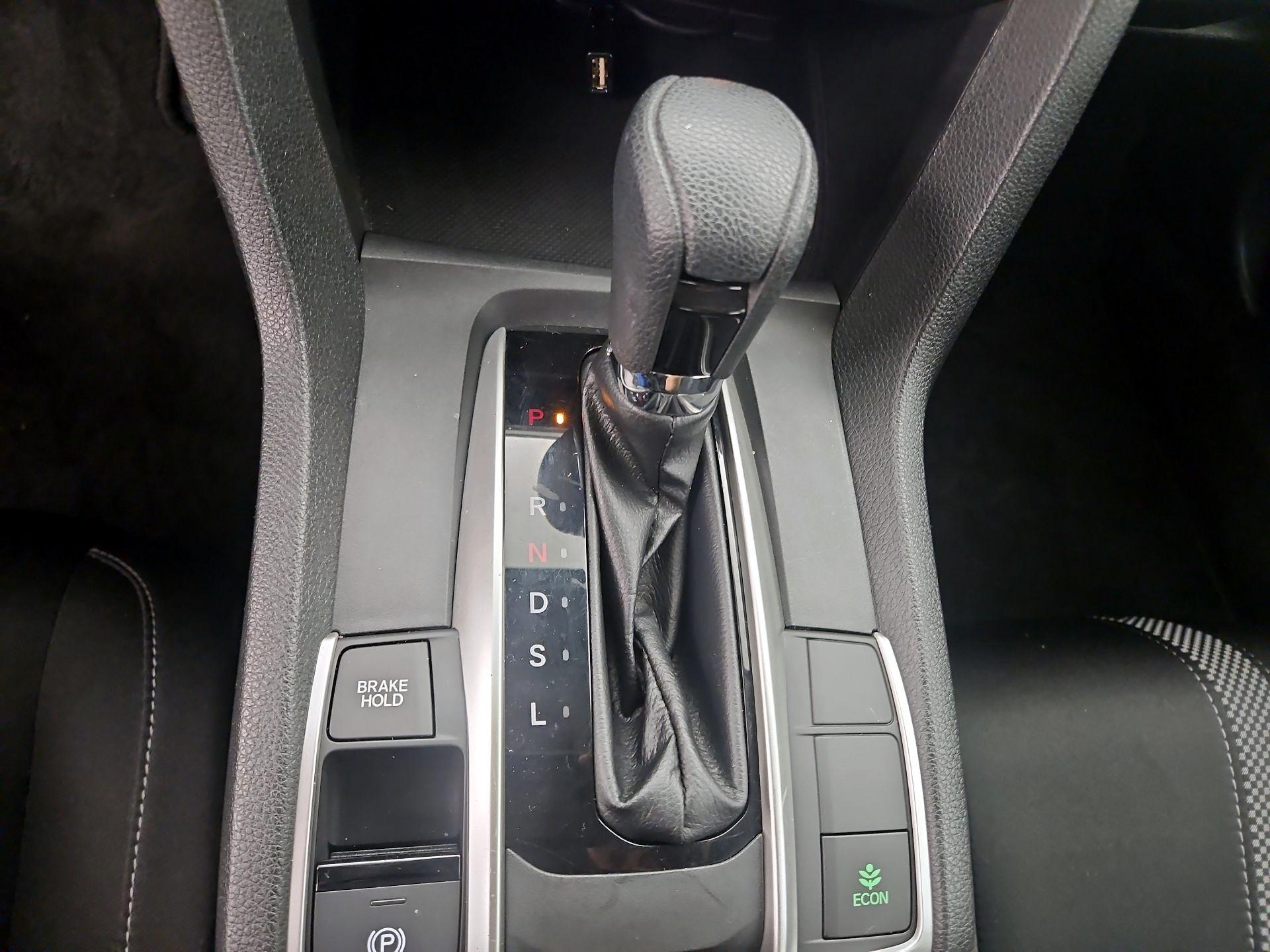 Thumbnail: 2019 Honda Civic - 17