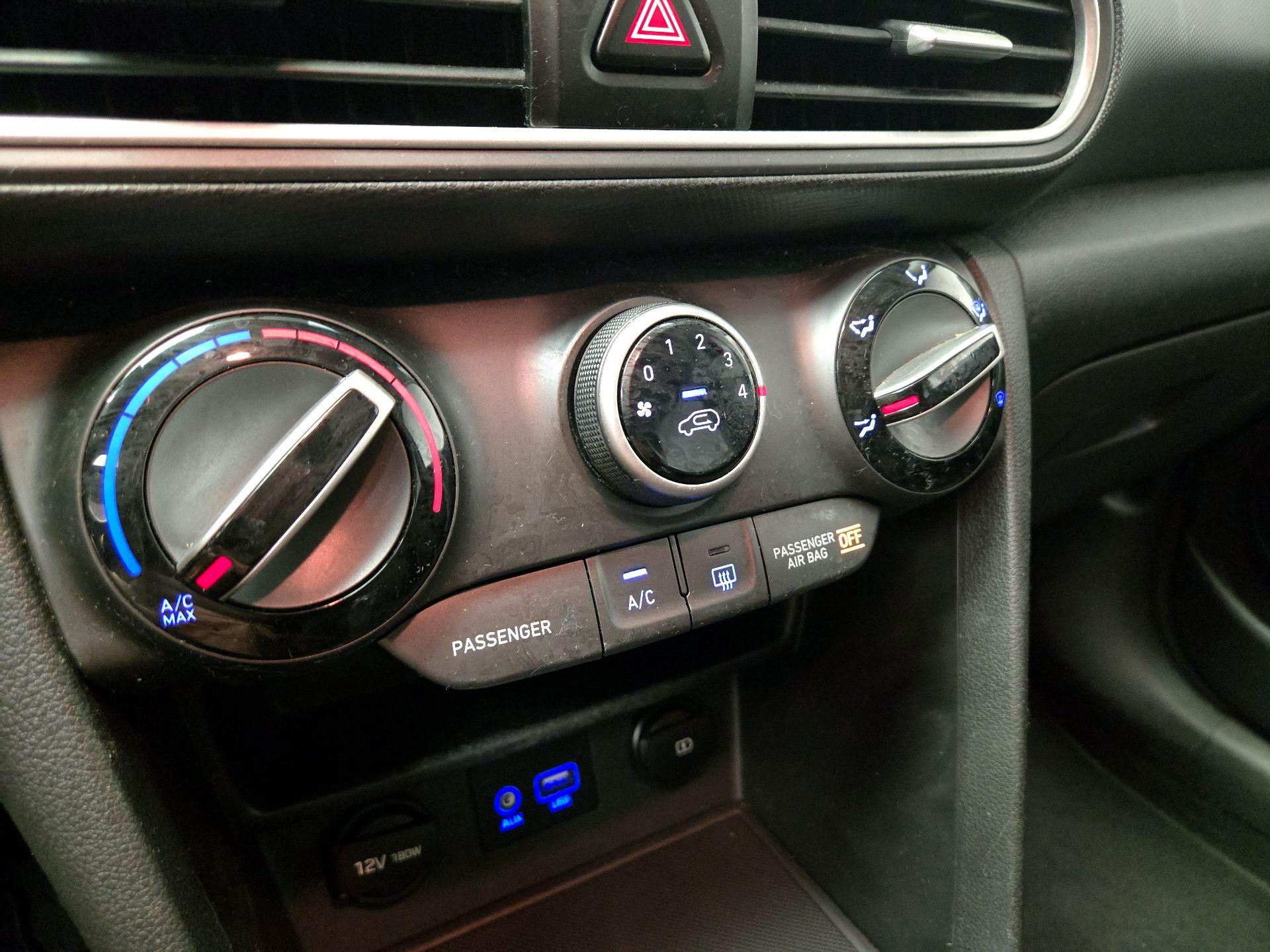 Thumbnail: 2018 Hyundai Kona - 16