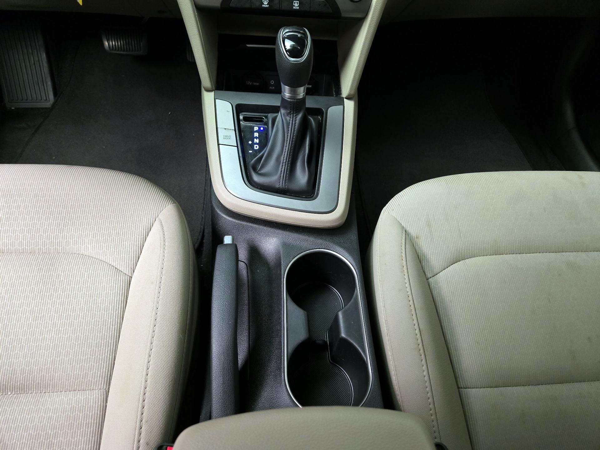 Thumbnail: 2018 Hyundai Elantra - 17
