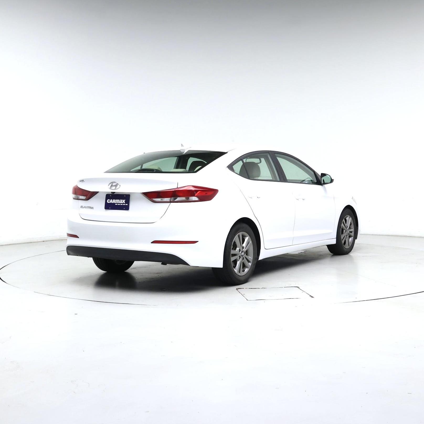 Thumbnail: 2018 Hyundai Elantra - 8