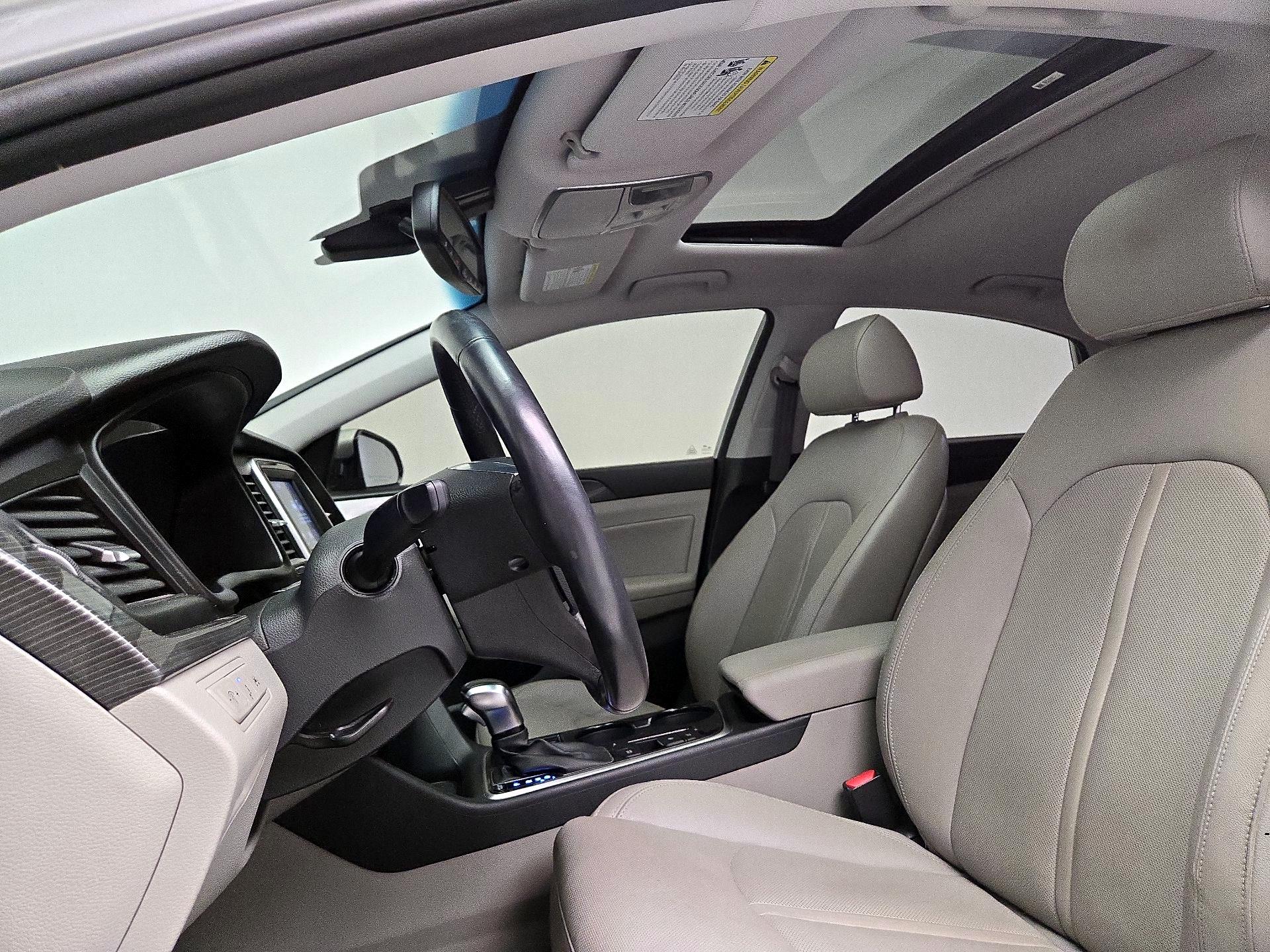 Thumbnail: 2019 Hyundai Sonata - 19