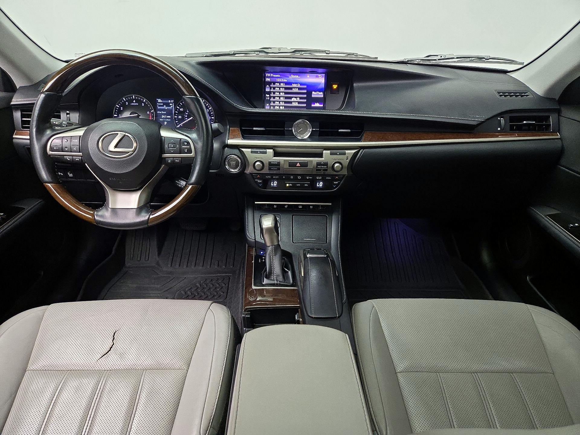 Thumbnail: 2017 Lexus ES - 9
