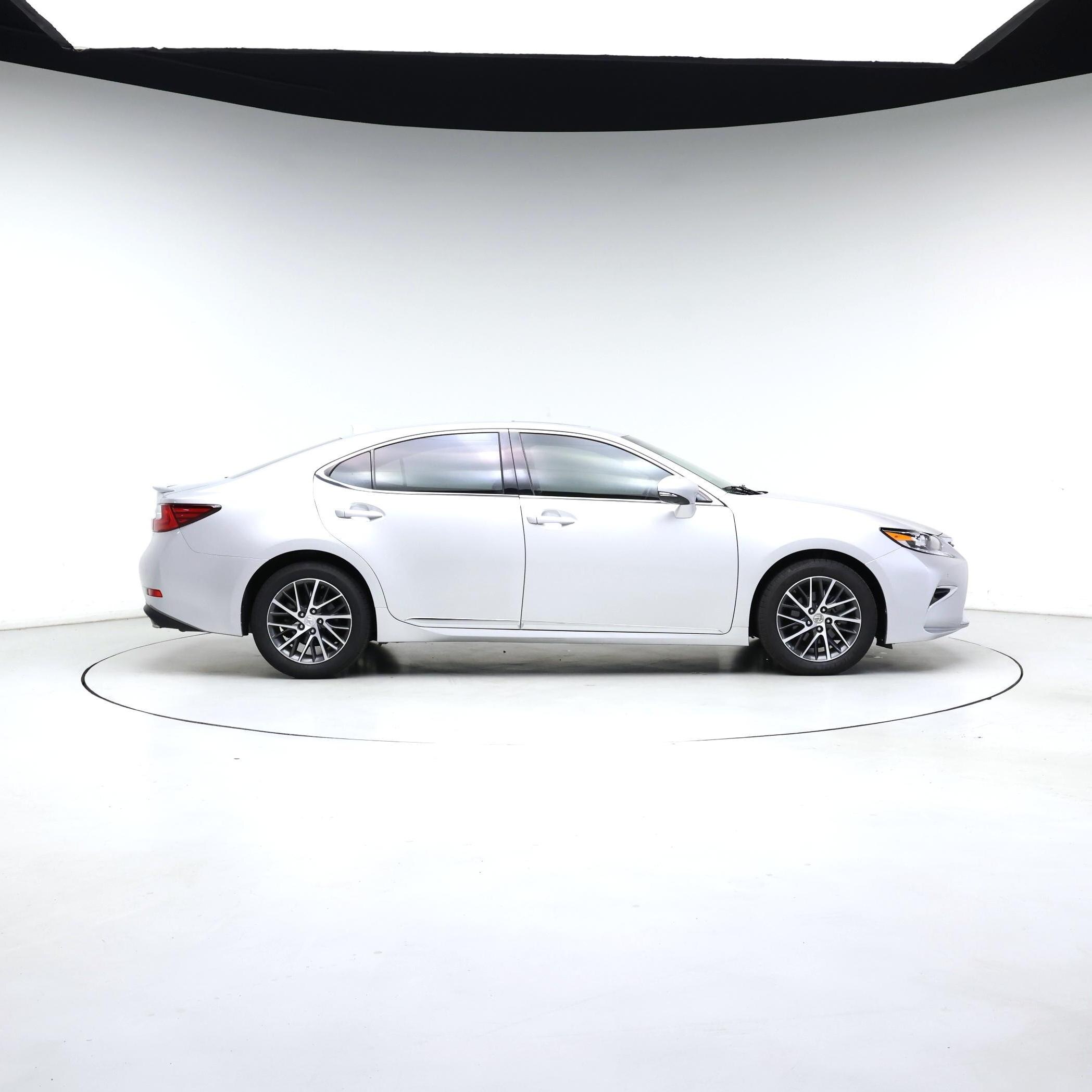 Thumbnail: 2017 Lexus ES - 7