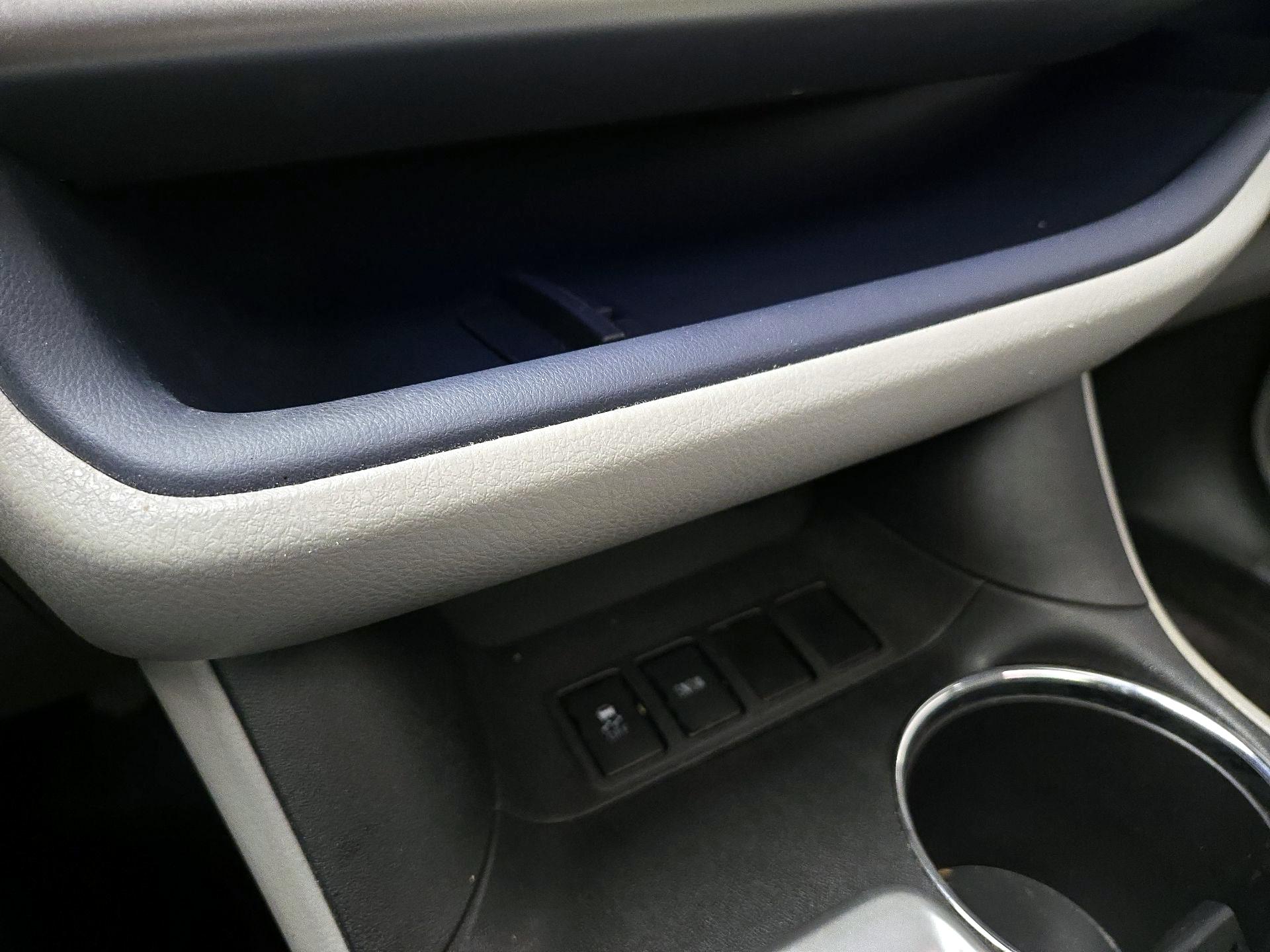 Thumbnail: 2016 Toyota Highlander - 19