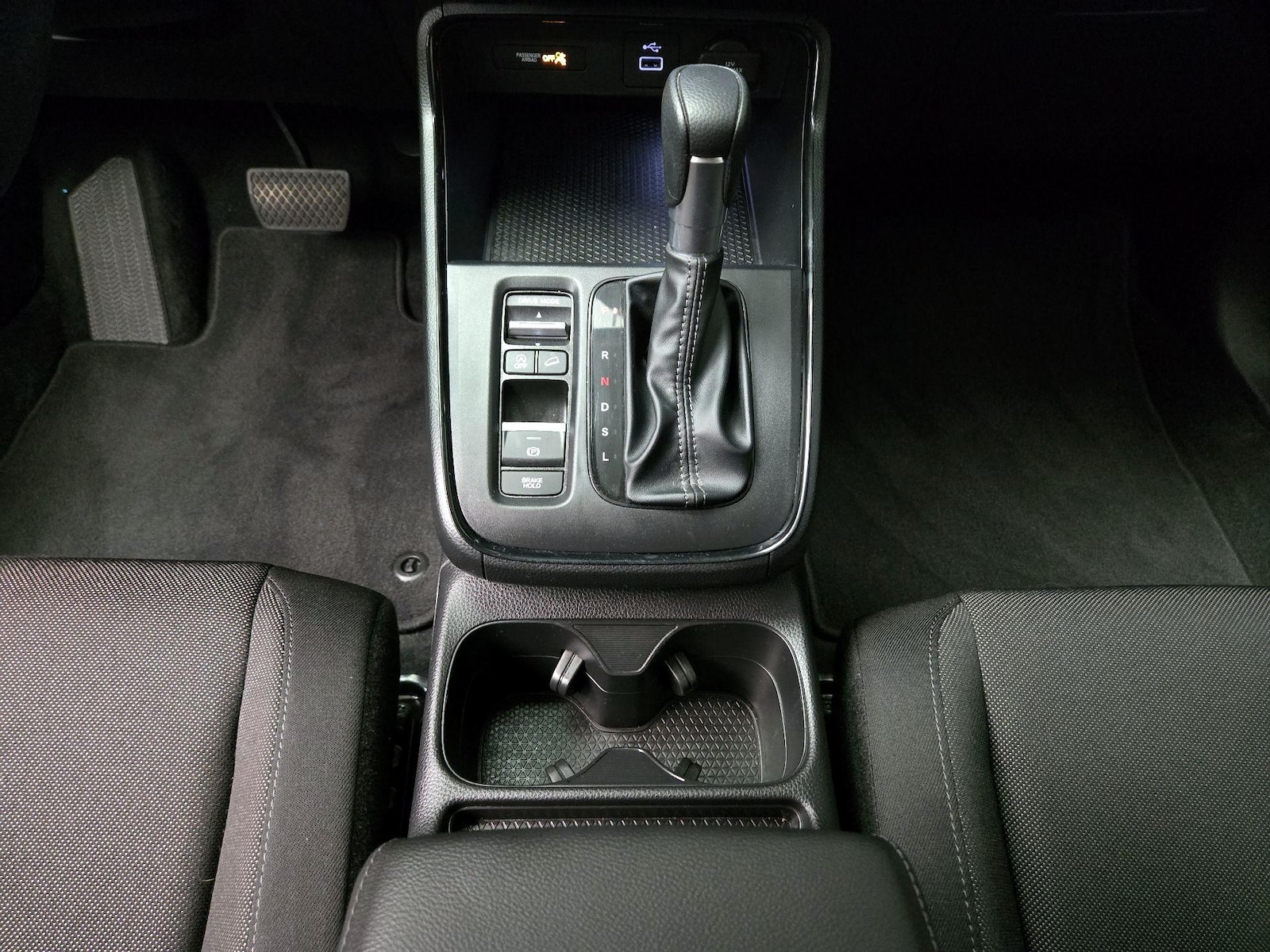 2024 Honda CR-V LX - Photo 18