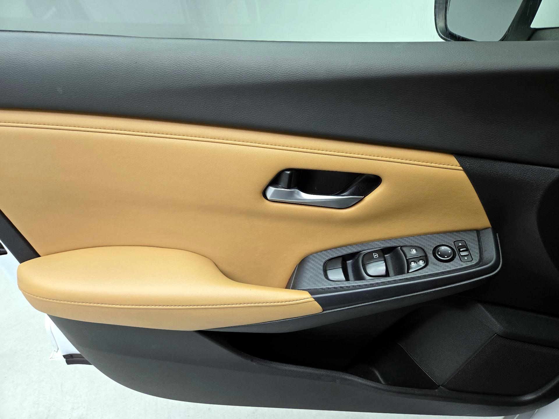 Thumbnail: 2021 Nissan Sentra - 12