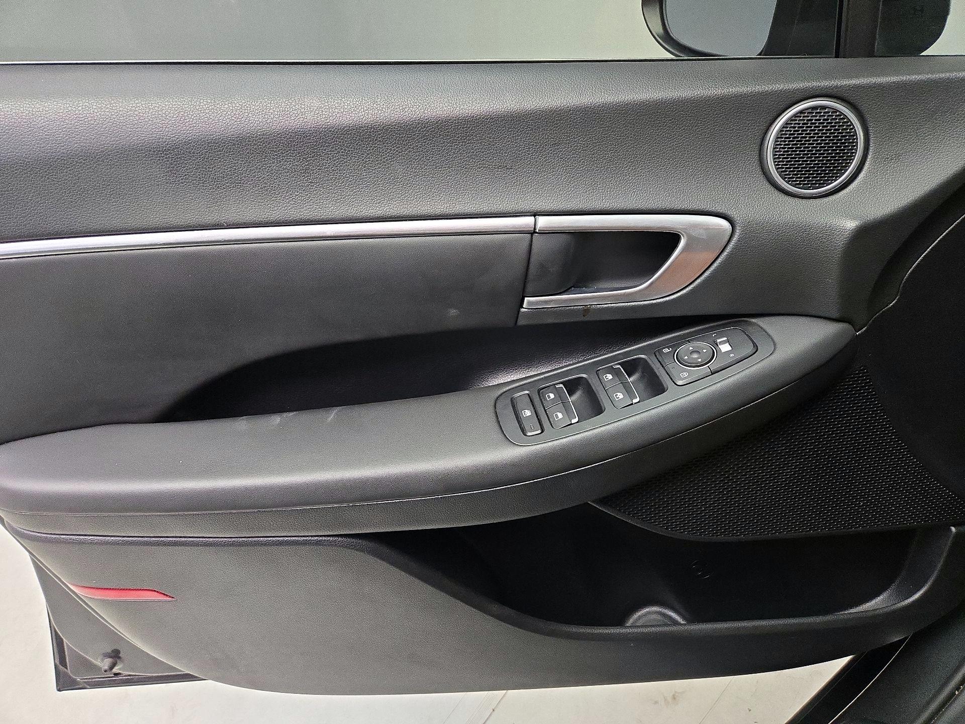 Thumbnail: 2021 Hyundai Sonata - 12