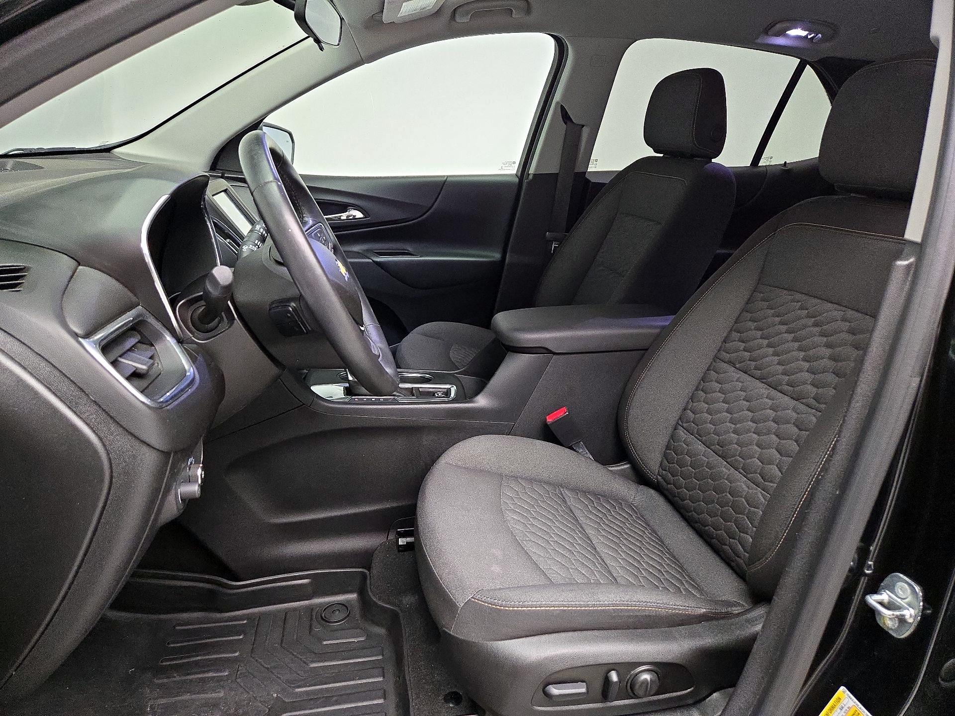 Thumbnail: 2018 Chevrolet Equinox - 11