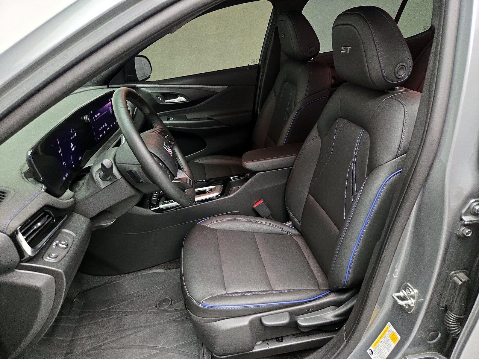 Side Airbags & Leatherette Seats