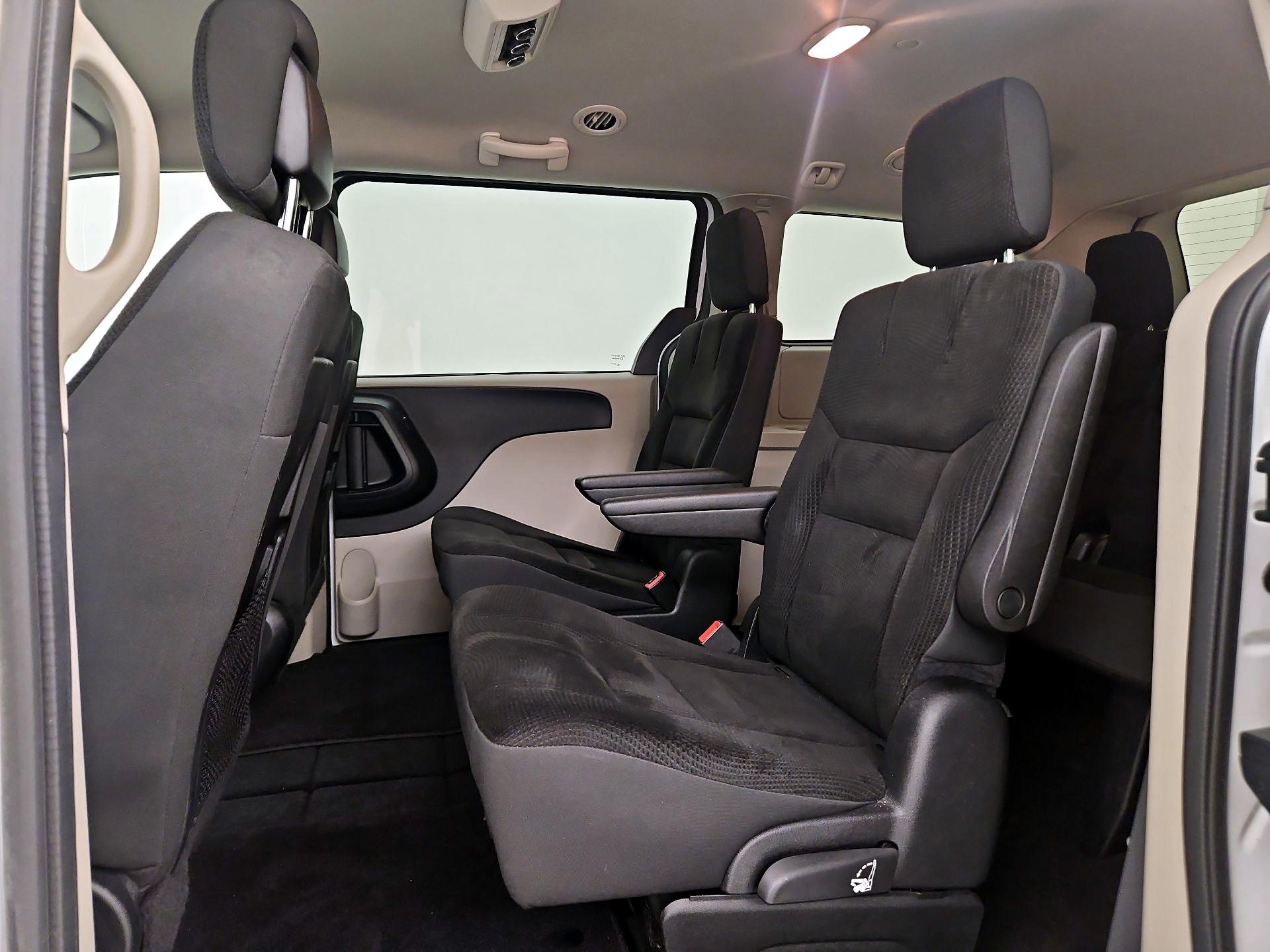Thumbnail: 2019 Dodge Grand Caravan - 19