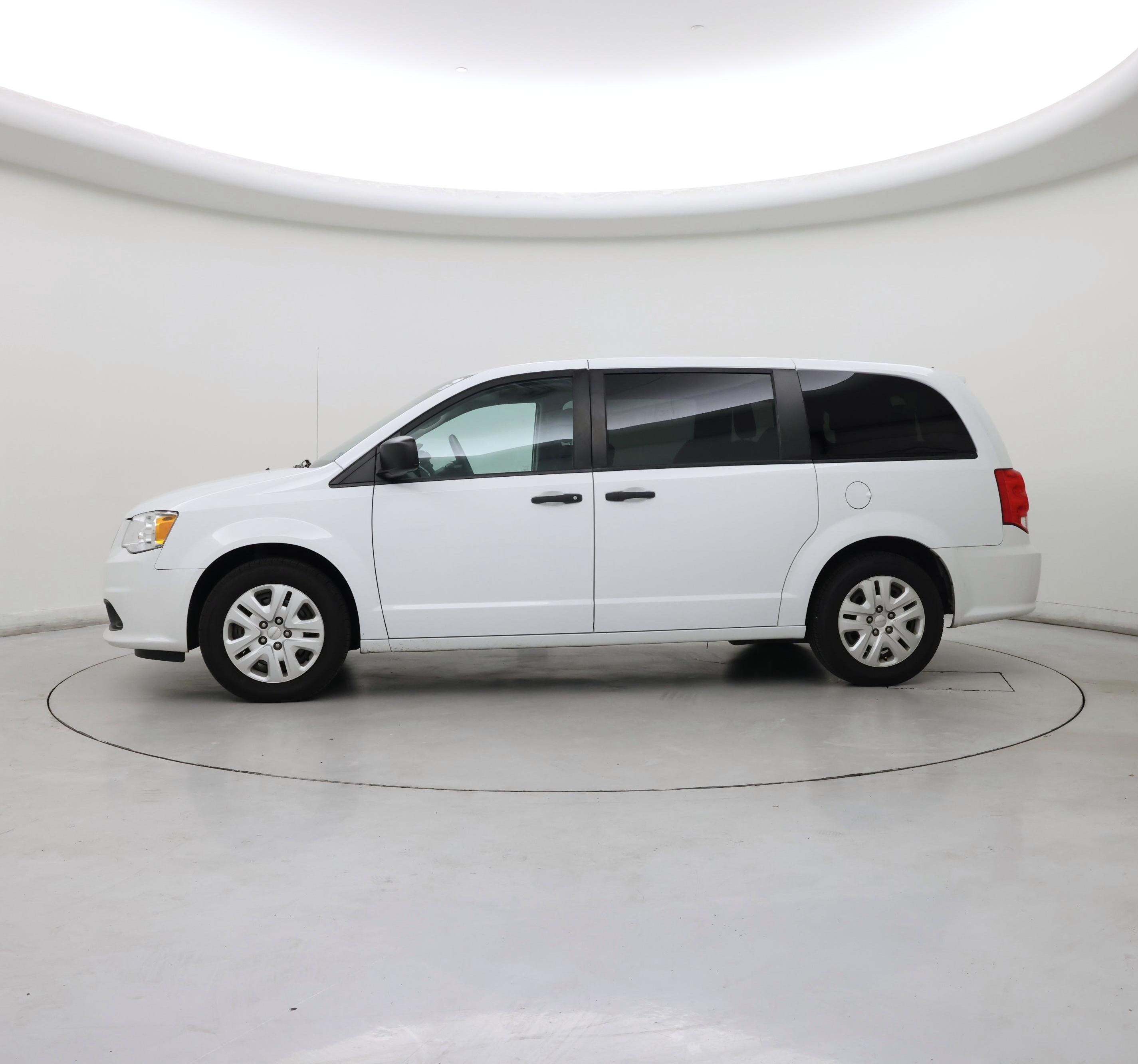 Thumbnail: 2019 Dodge Grand Caravan - 3