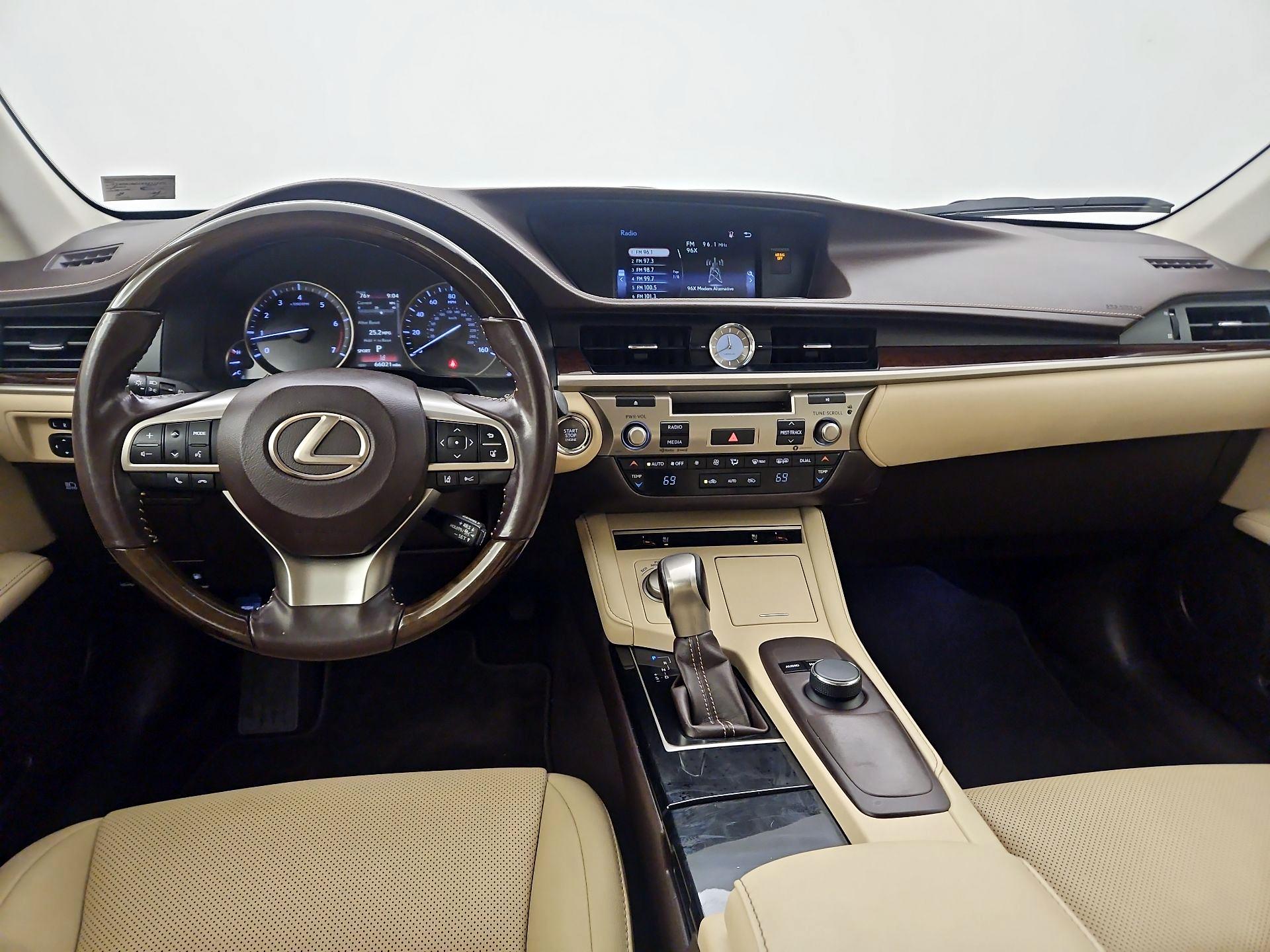 Thumbnail: 2017 Lexus ES - 9