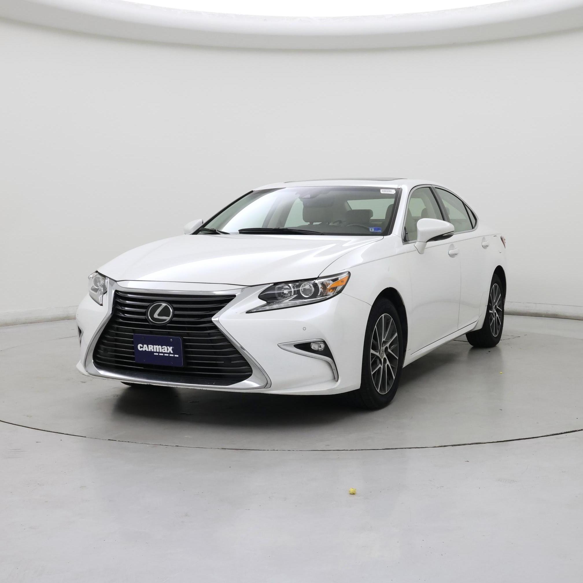 Thumbnail: 2017 Lexus ES - 4