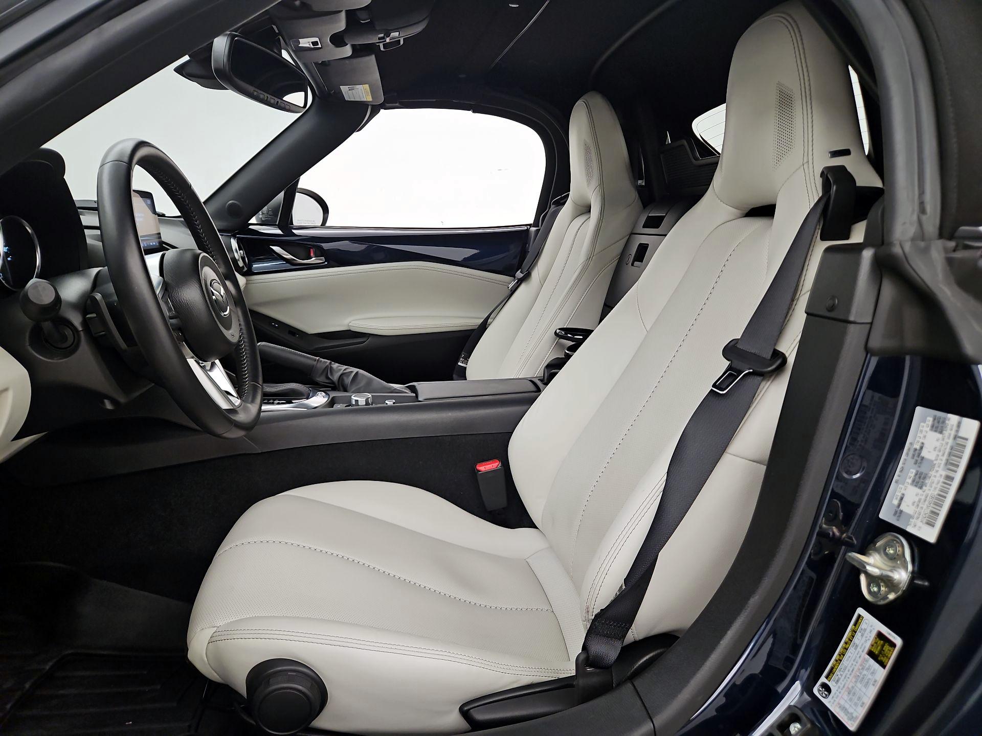 Thumbnail: 2021 Mazda MX-5 Miata - 11