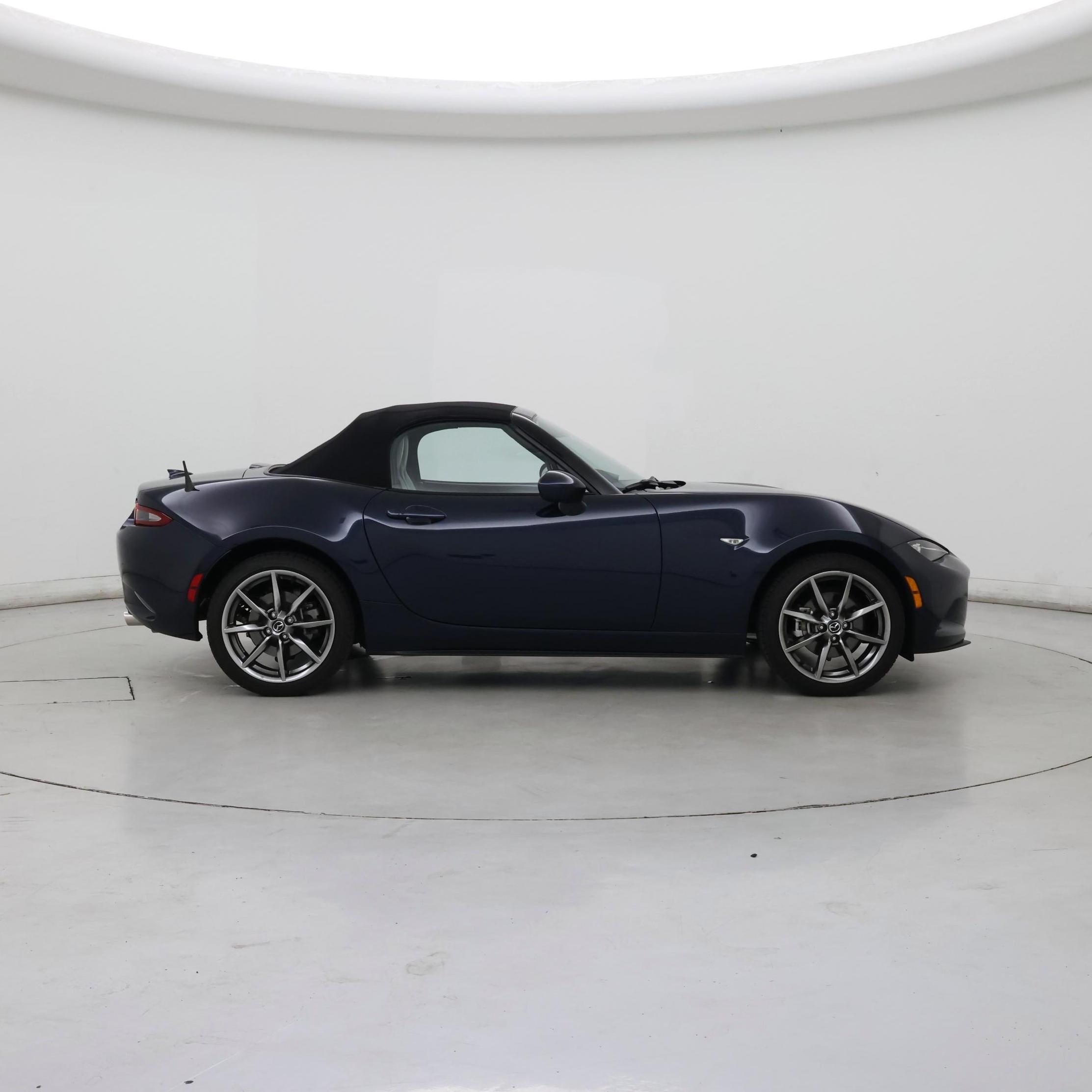 Thumbnail: 2021 Mazda MX-5 Miata - 7