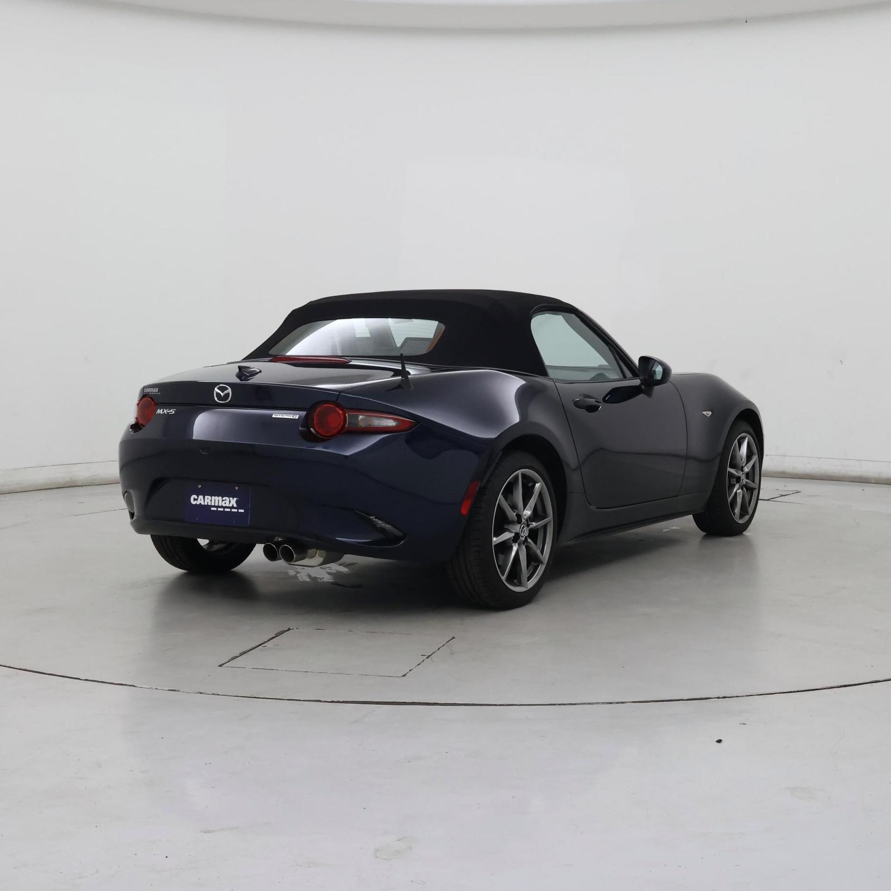 Thumbnail: 2021 Mazda MX-5 Miata - 8