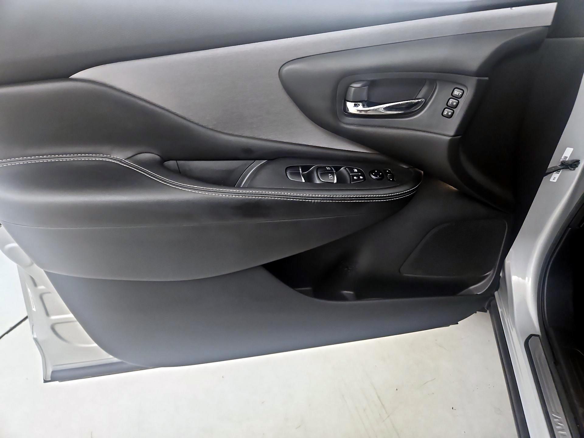 Thumbnail: 2020 Nissan Murano - 12
