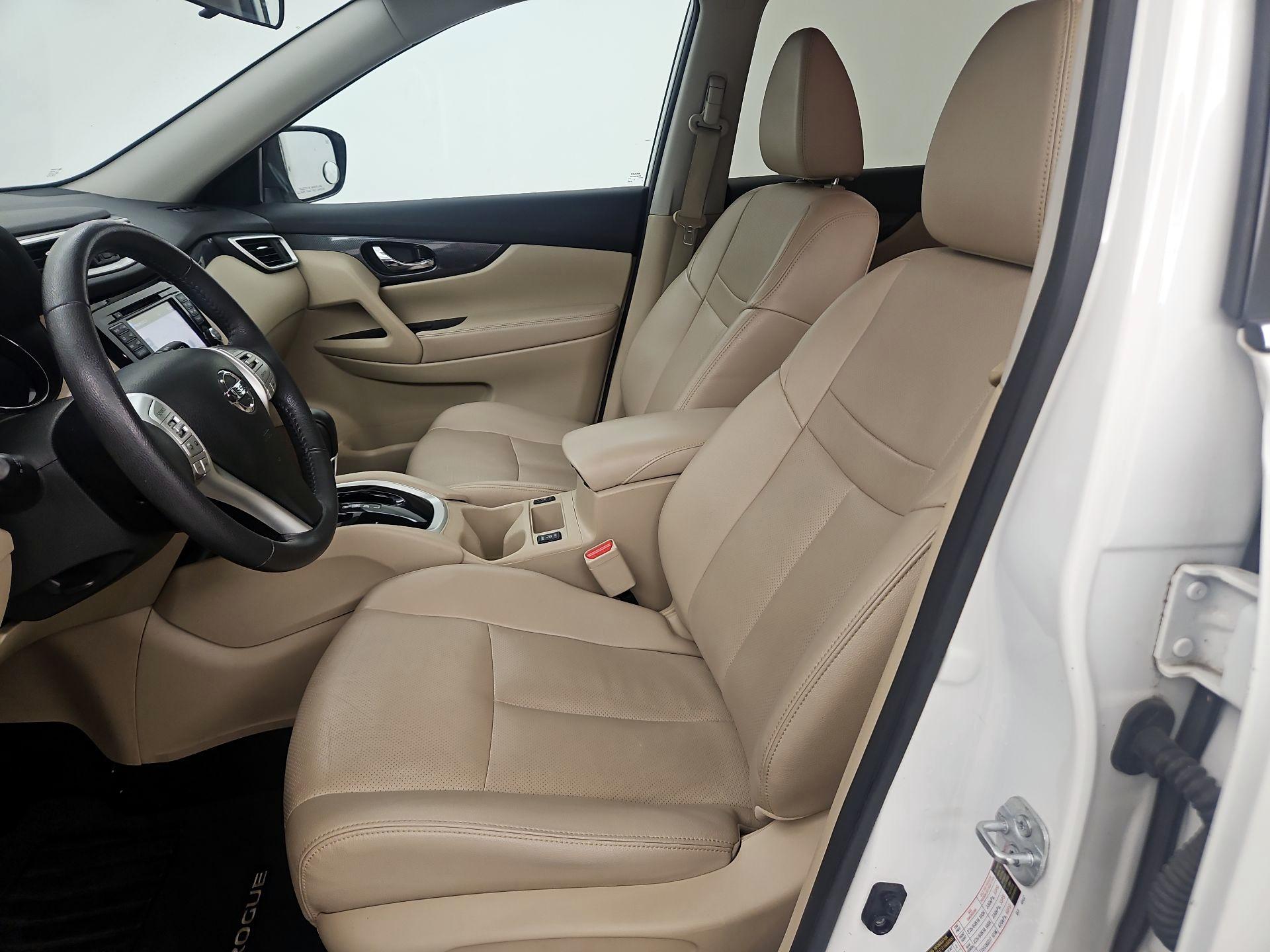 Thumbnail: 2016 Nissan Rogue - 11