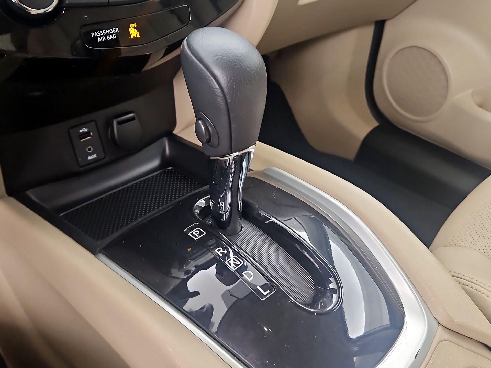 Thumbnail: 2016 Nissan Rogue - 18