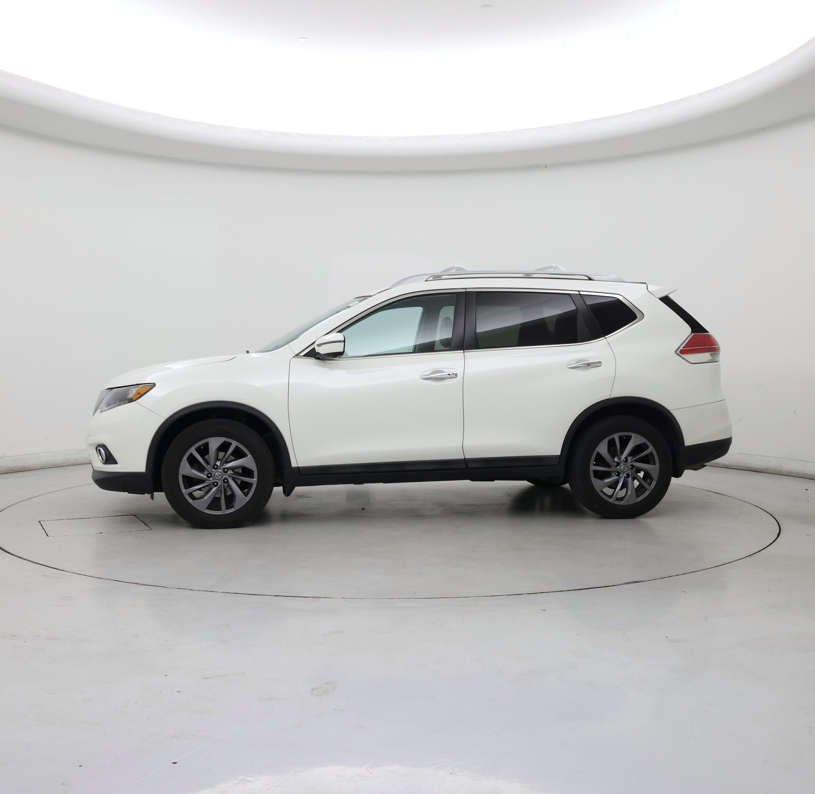Thumbnail: 2016 Nissan Rogue - 3