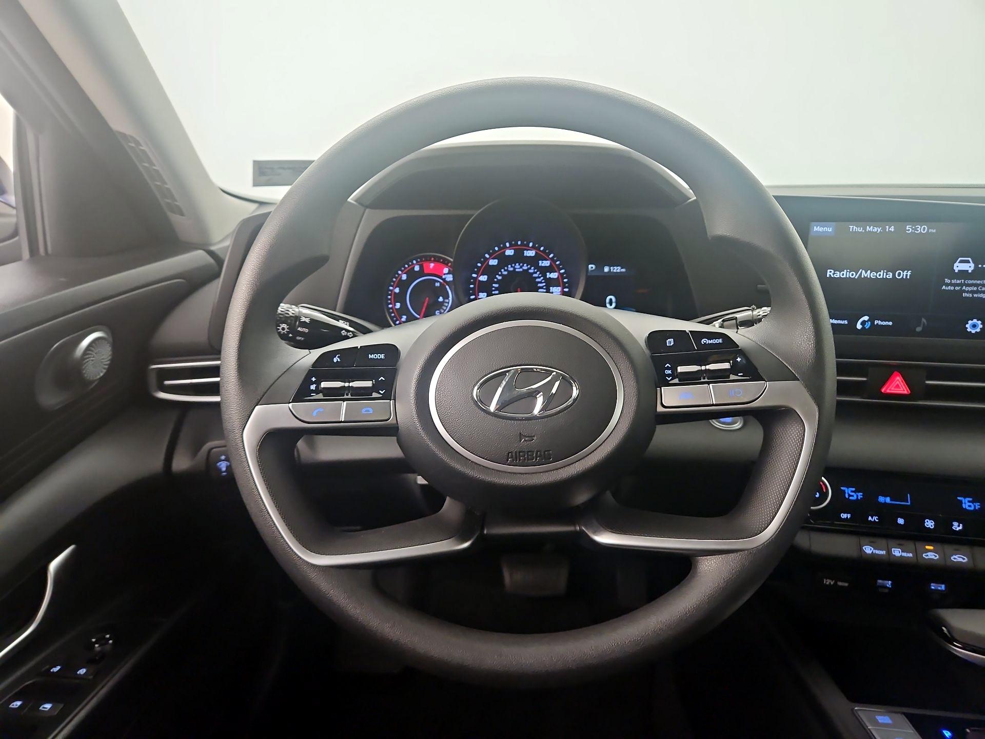 Thumbnail: 2023 Hyundai Elantra - 10