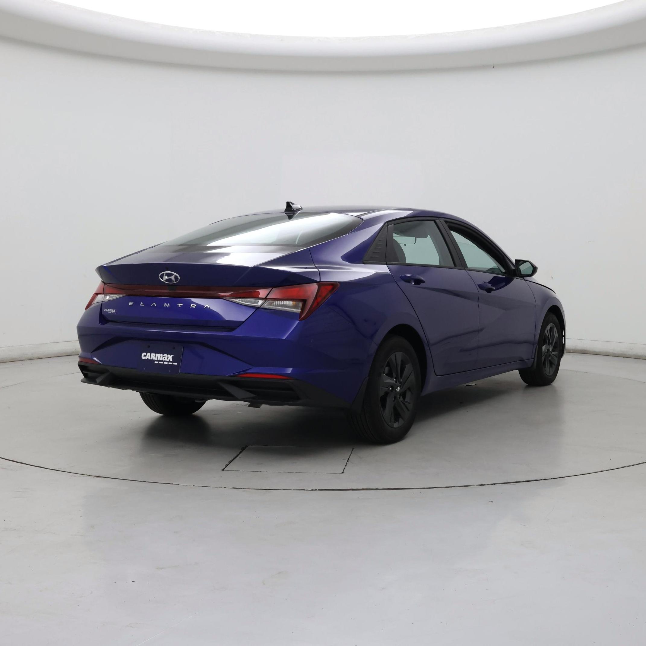 Thumbnail: 2023 Hyundai Elantra - 8