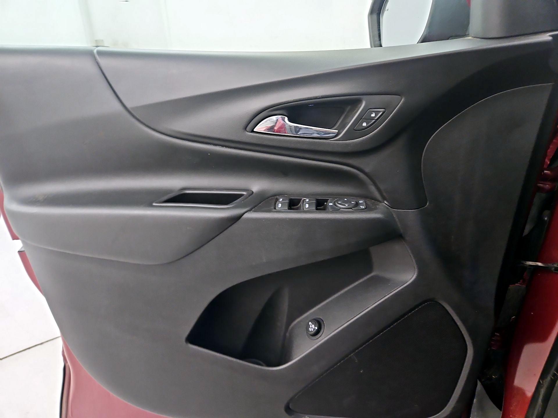 Thumbnail: 2020 Chevrolet Equinox - 12