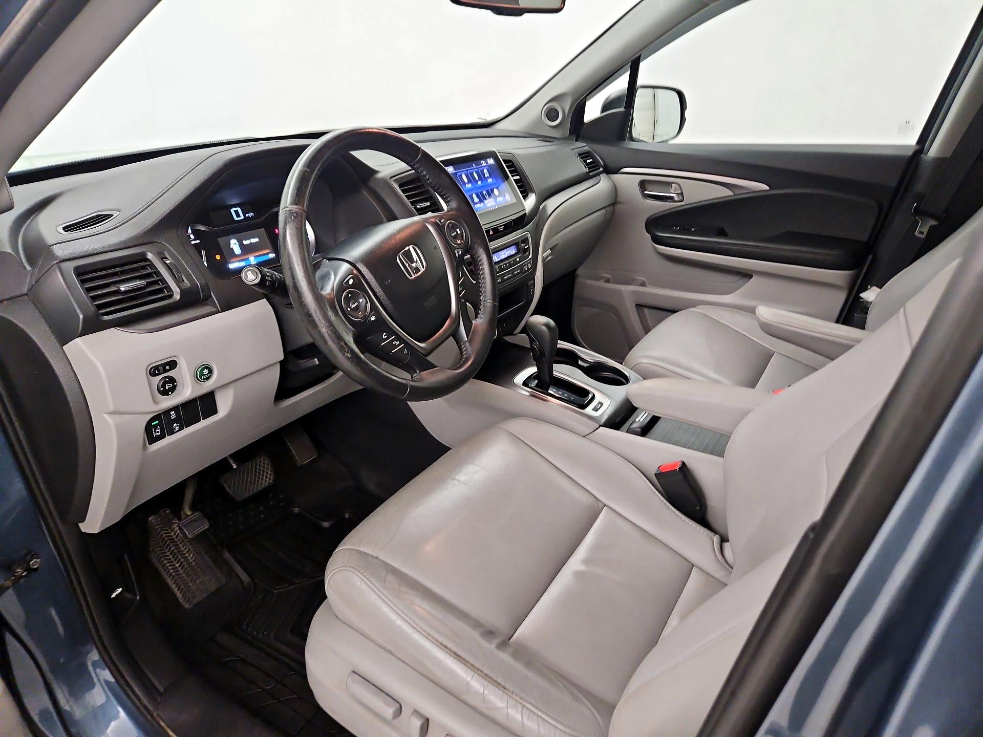 Thumbnail: 2018 Honda Pilot - 11