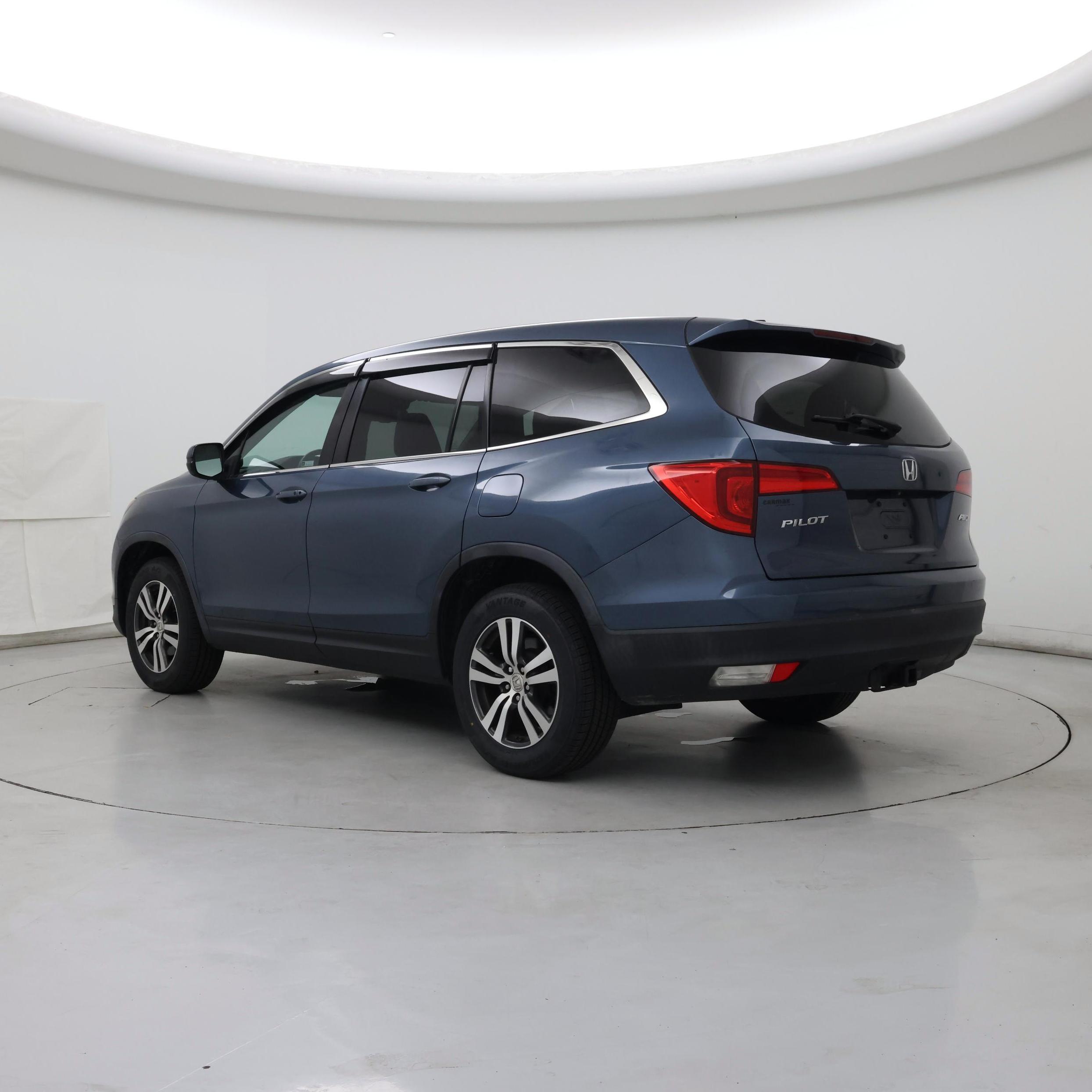 Thumbnail: 2018 Honda Pilot - 2
