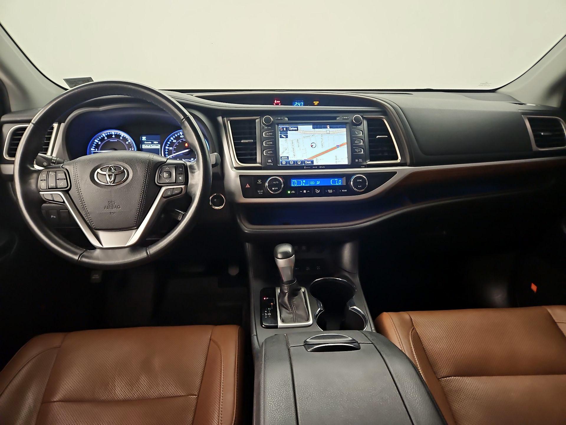 Thumbnail: 2019 Toyota Highlander - 9