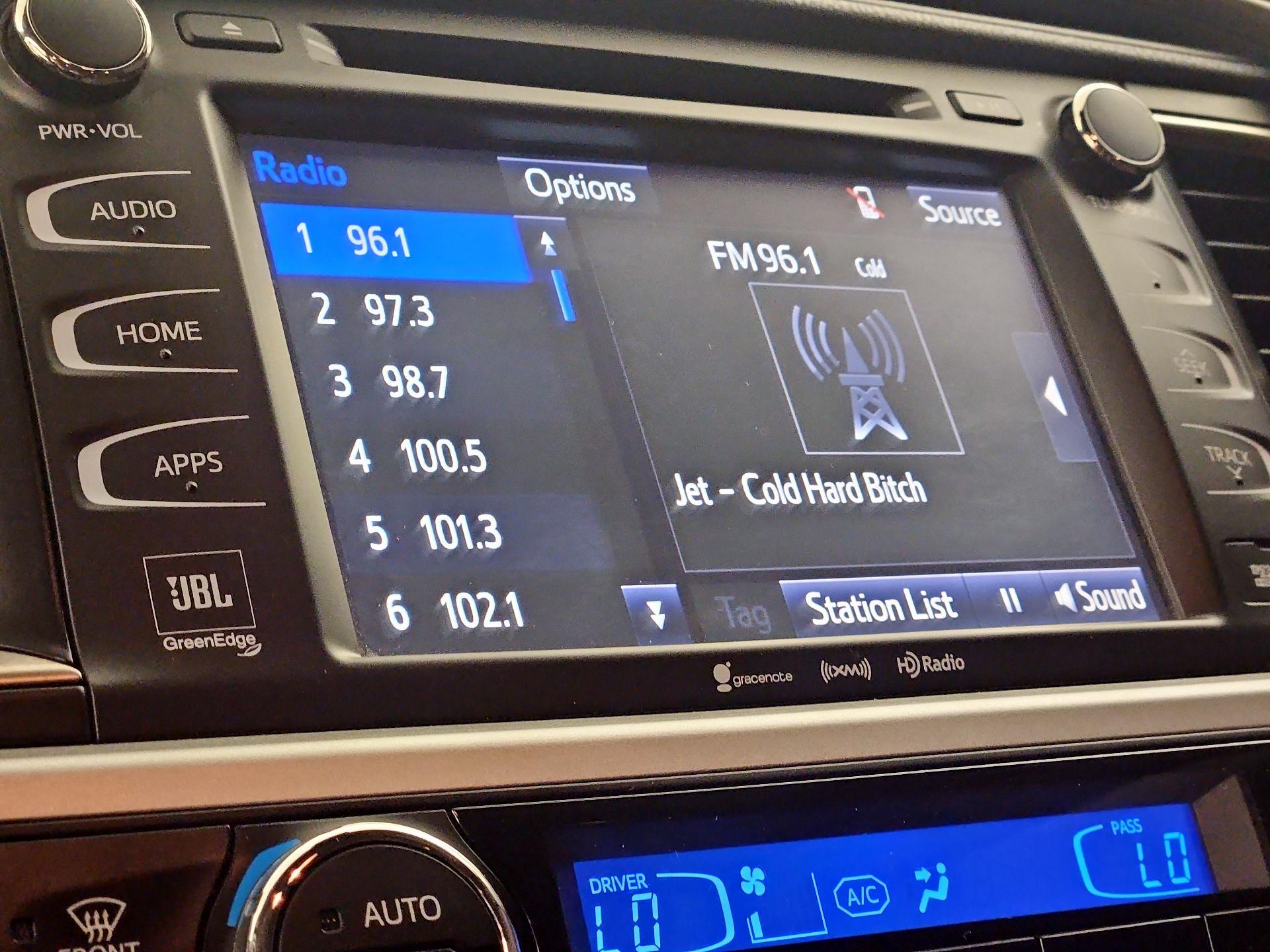 Thumbnail: 2019 Toyota Highlander - 16