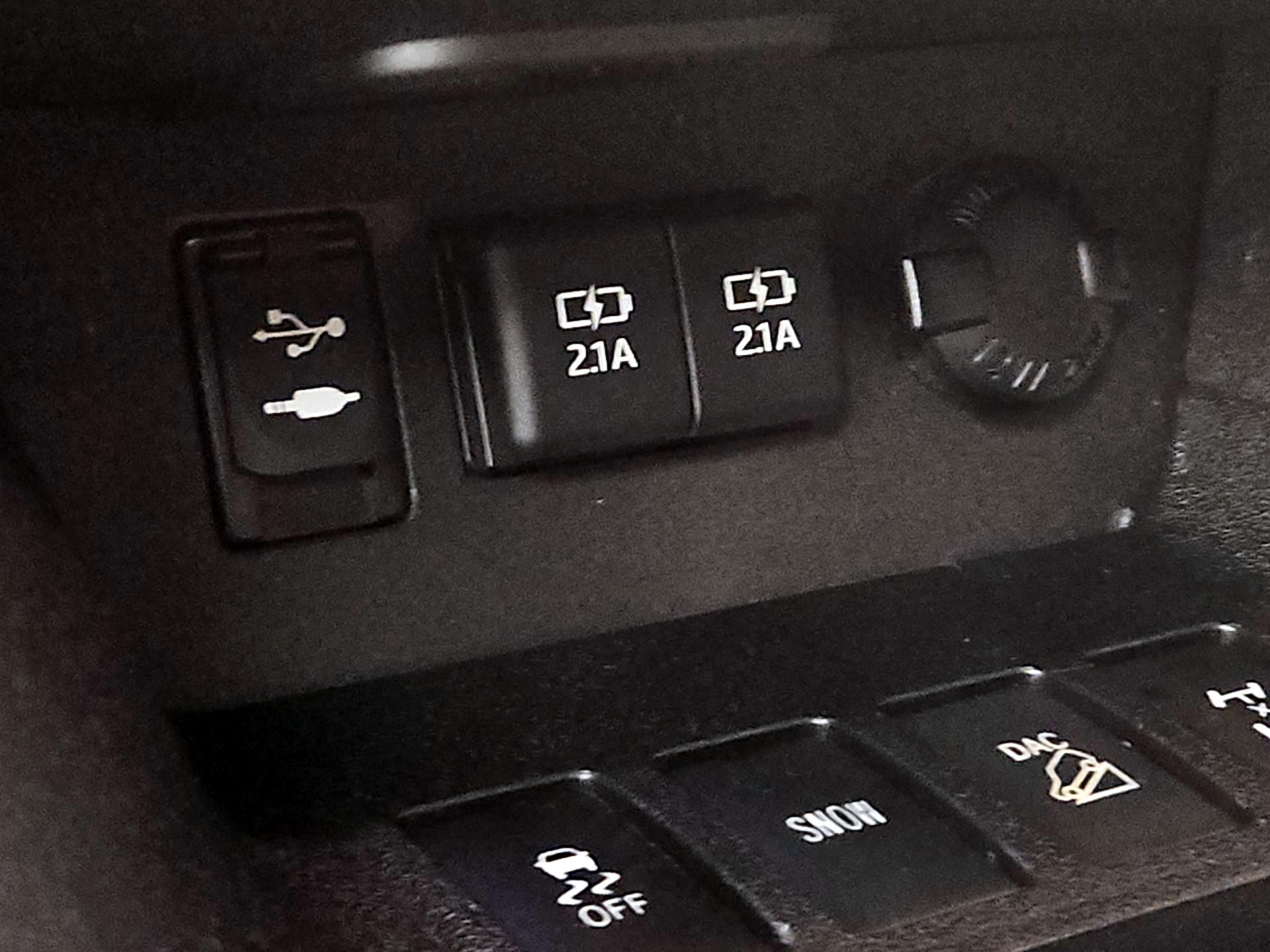 Thumbnail: 2019 Toyota Highlander - 19