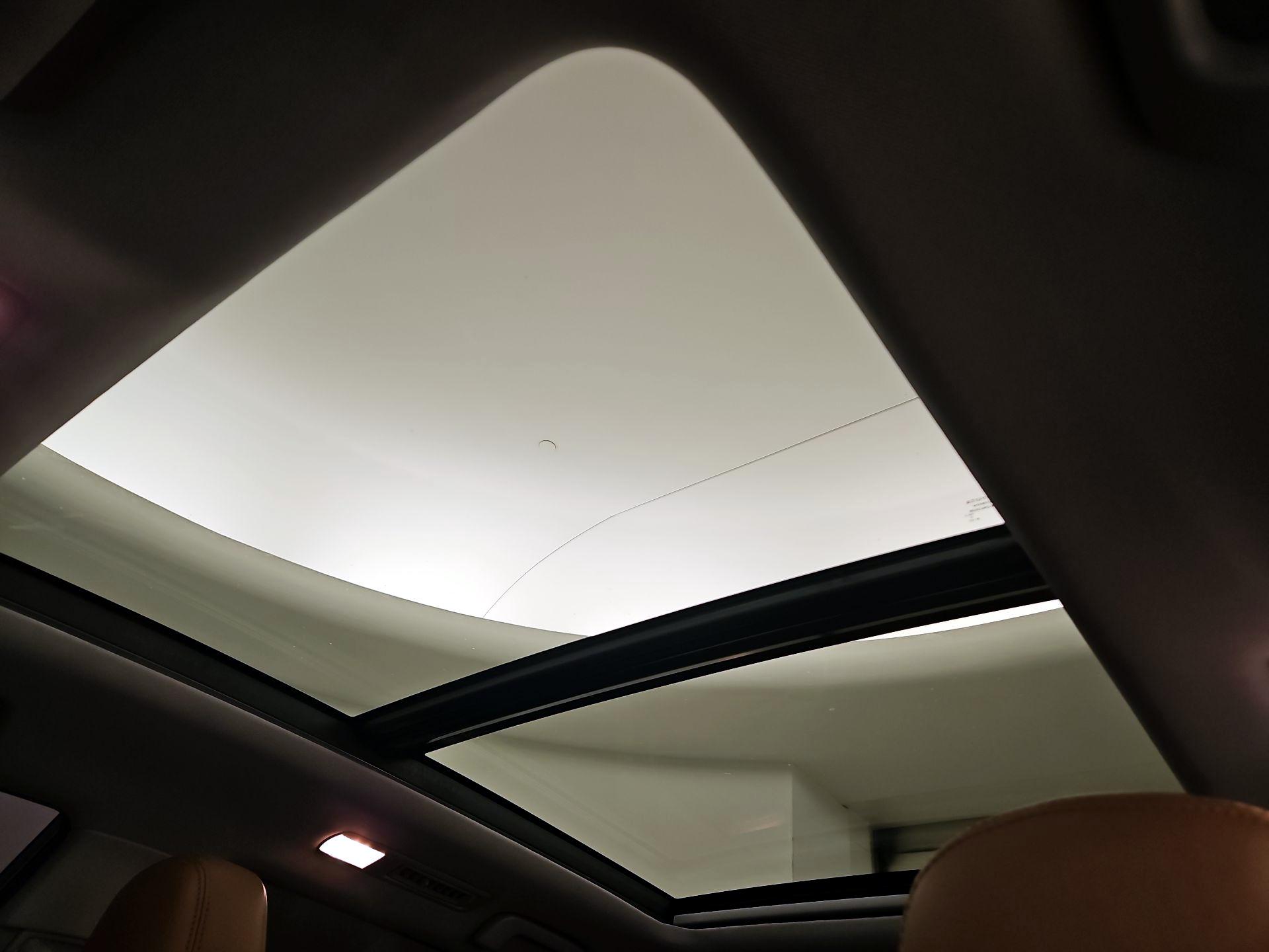 Thumbnail: 2019 Toyota Highlander - 20