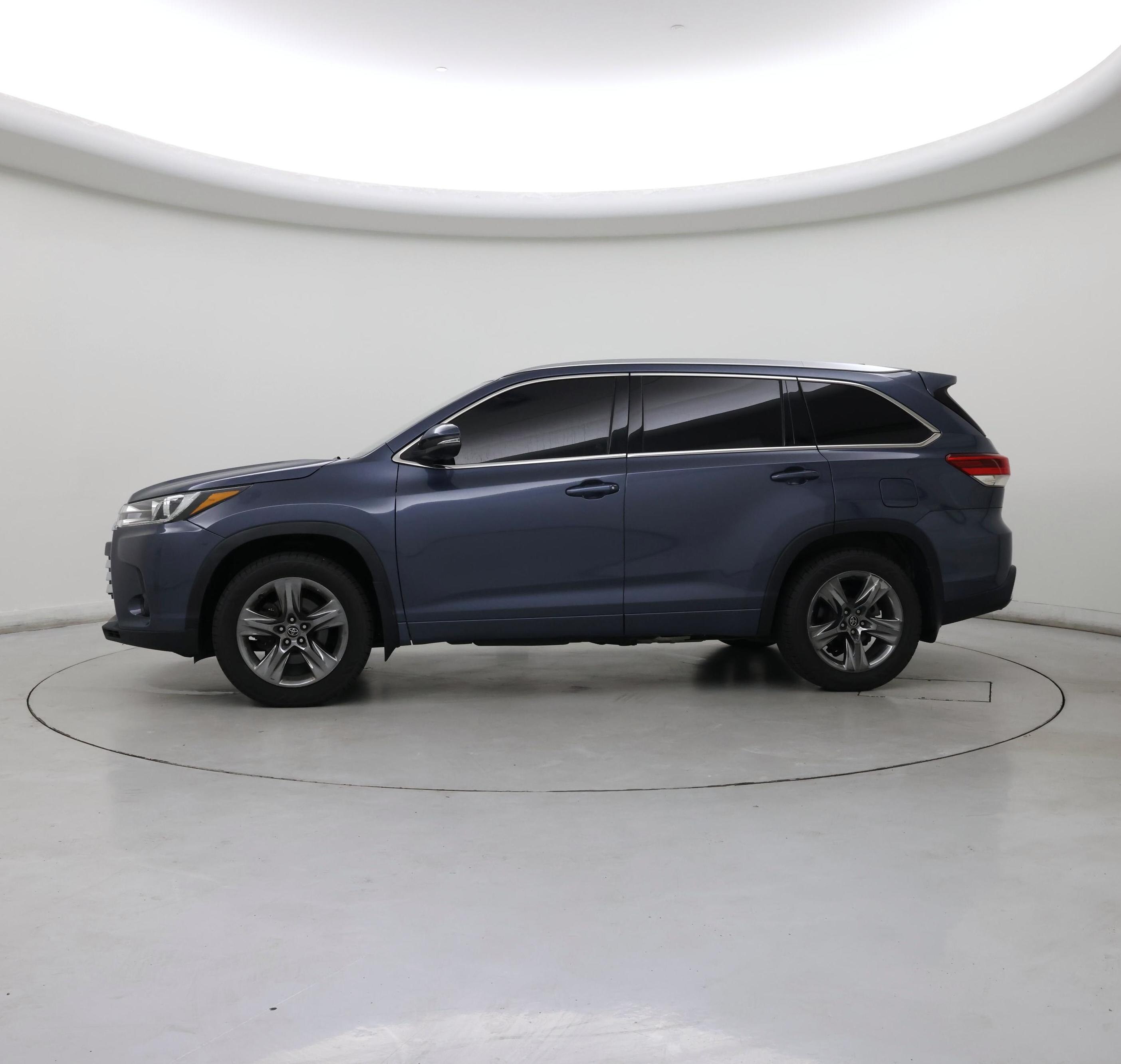 Thumbnail: 2019 Toyota Highlander - 3