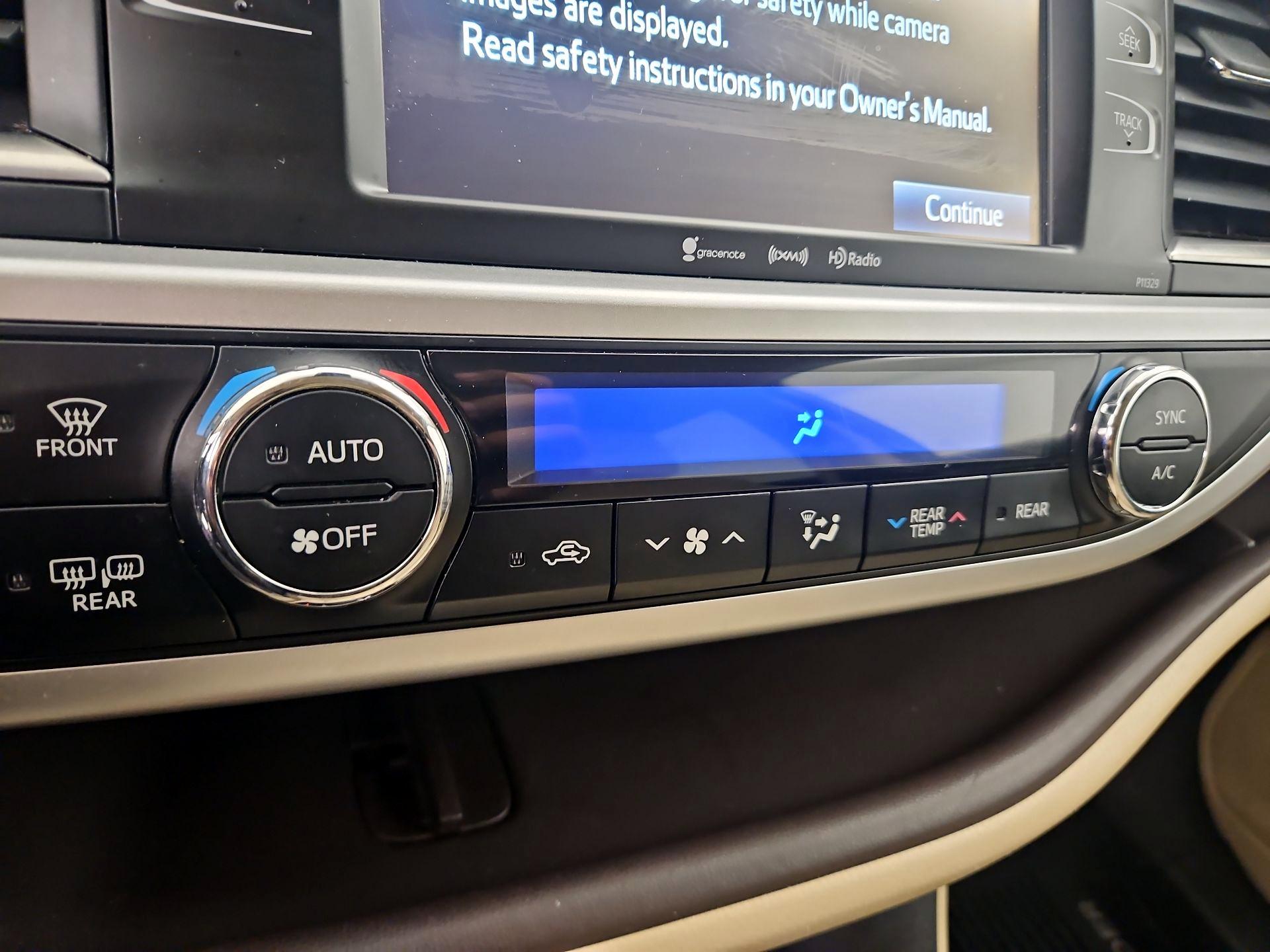 Thumbnail: 2018 Toyota Highlander - 16