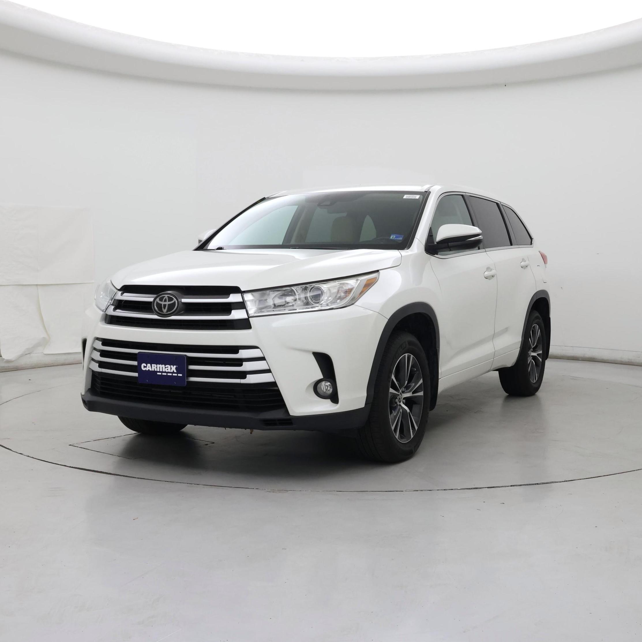 Thumbnail: 2018 Toyota Highlander - 4