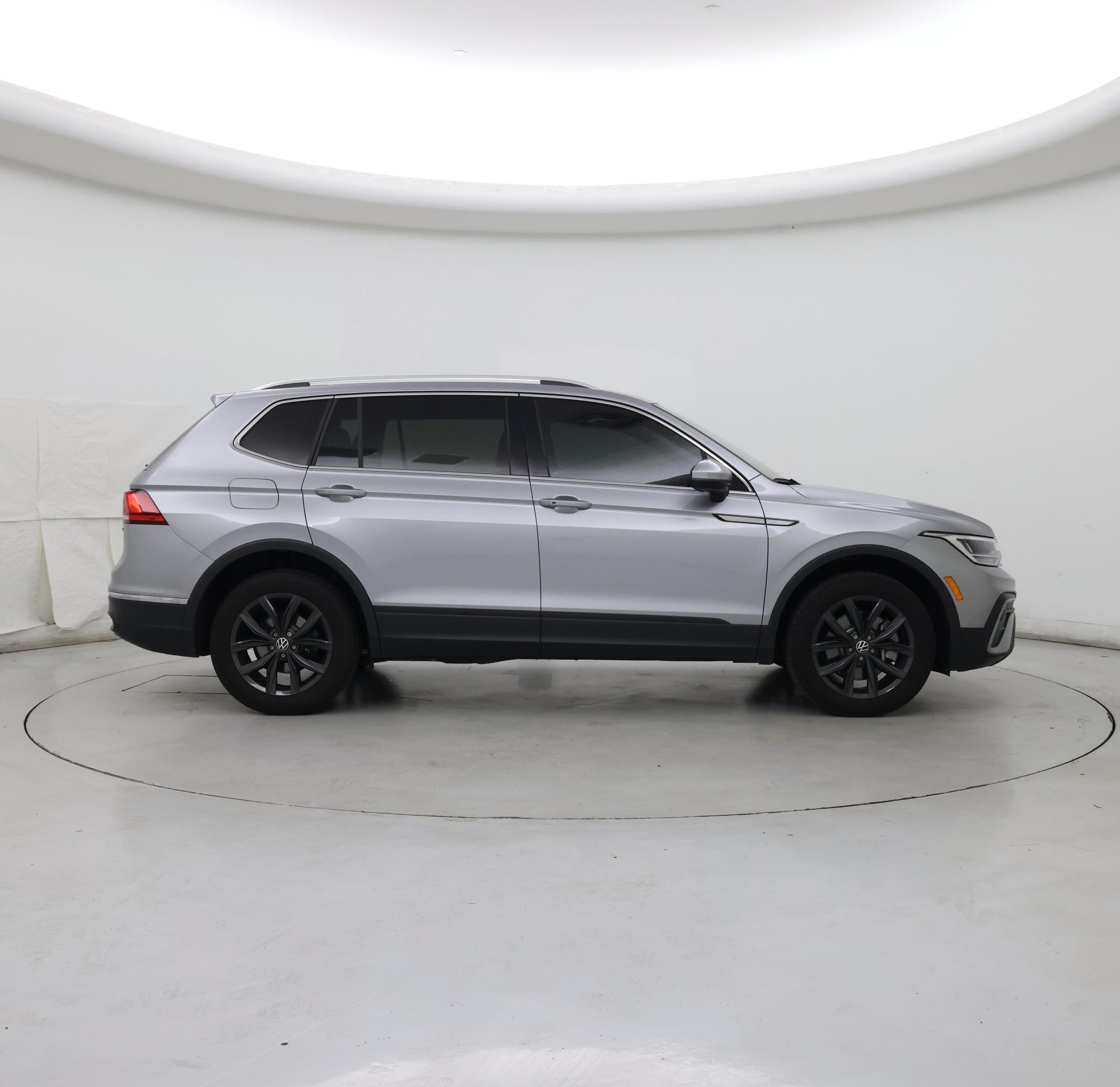 Thumbnail: 2024 Volkswagen Tiguan - 7