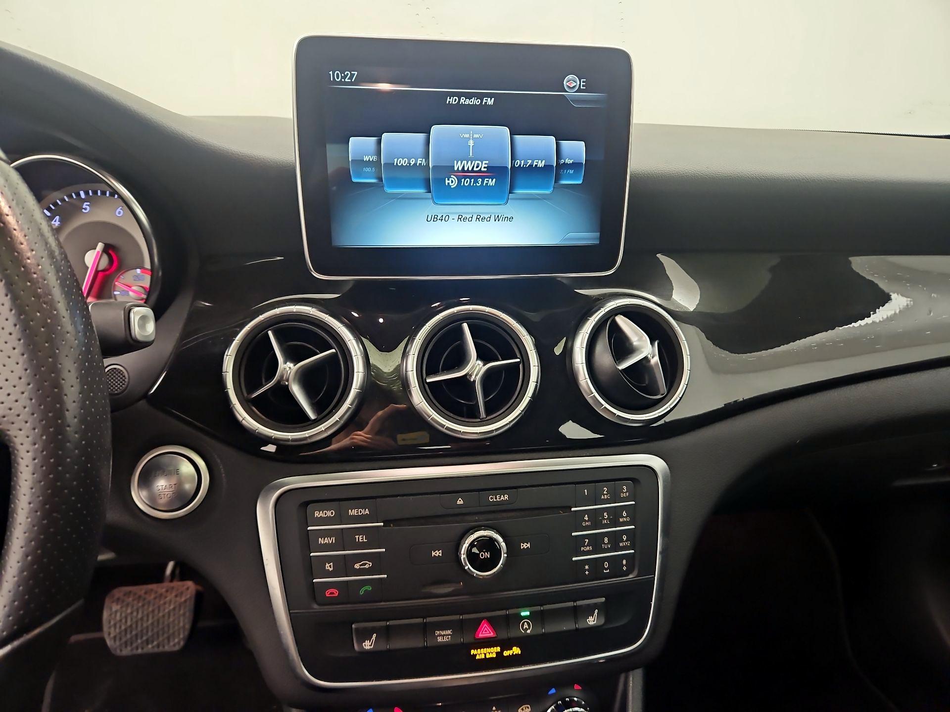 Thumbnail: 2016 Mercedes-Benz CLA - 16