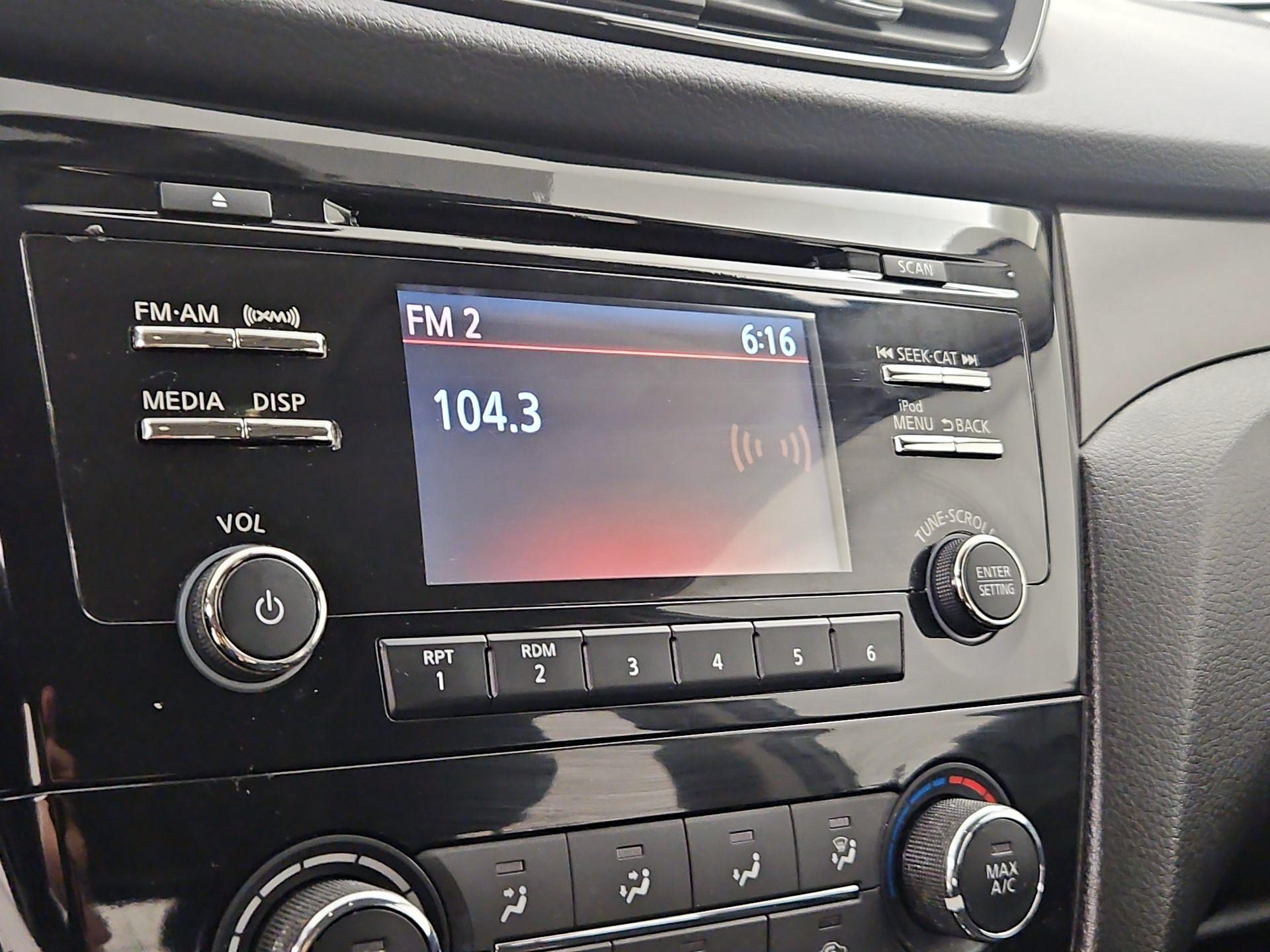 Thumbnail: 2018 Nissan Rogue Sport - 15