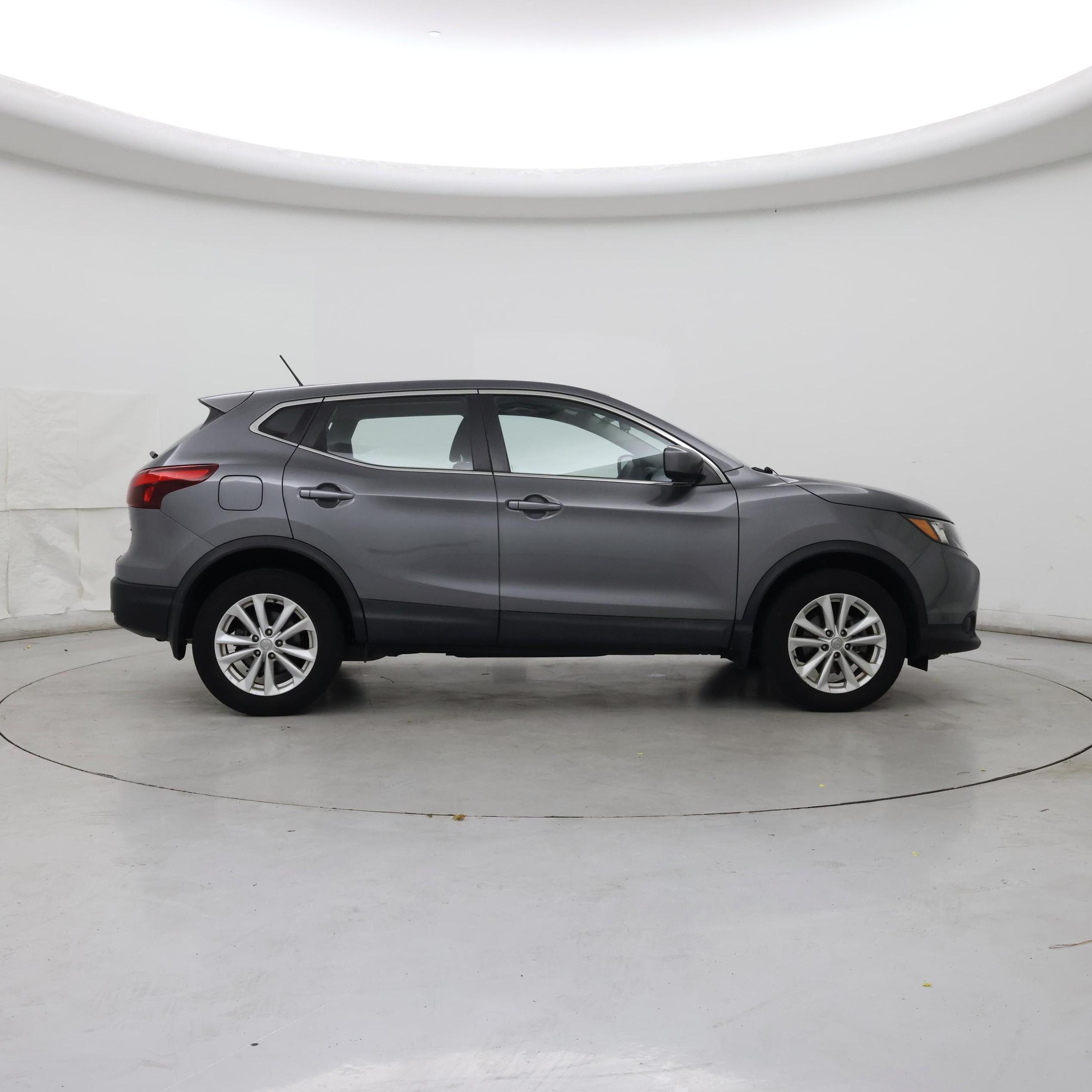 Thumbnail: 2018 Nissan Rogue Sport - 7