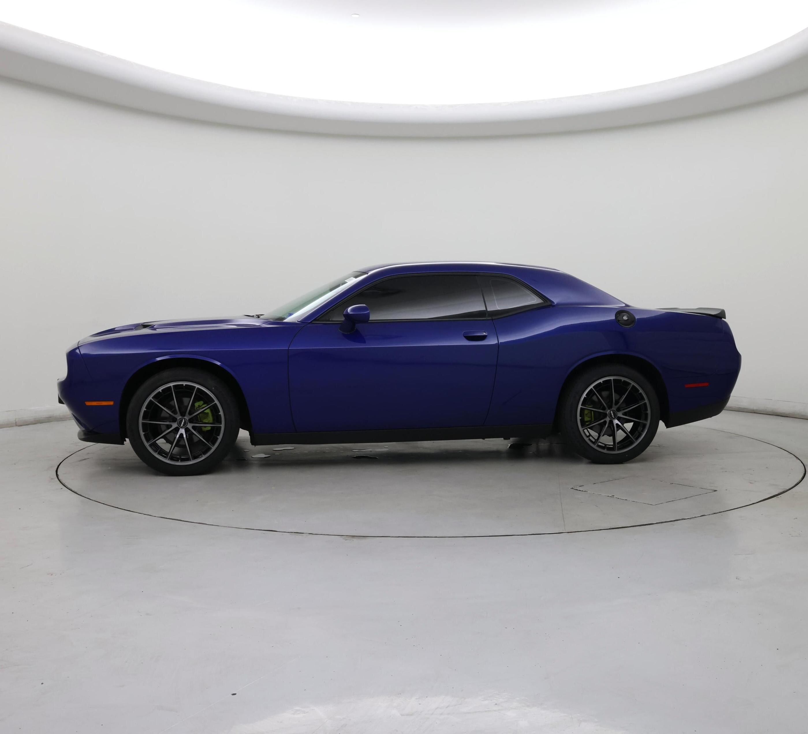 Thumbnail: 2021 Dodge Challenger - 3