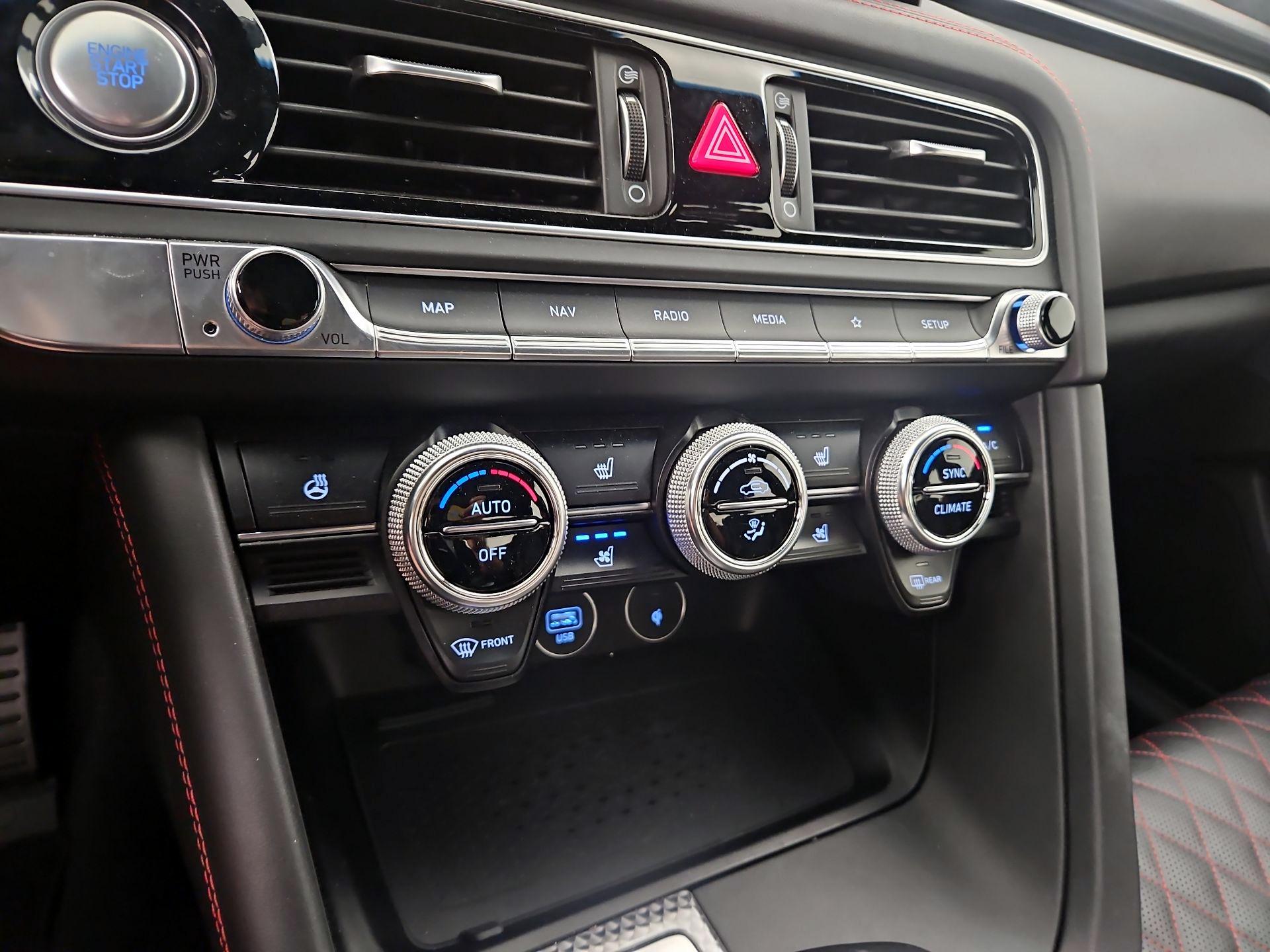 Thumbnail: 2023 Genesis G70 - 17