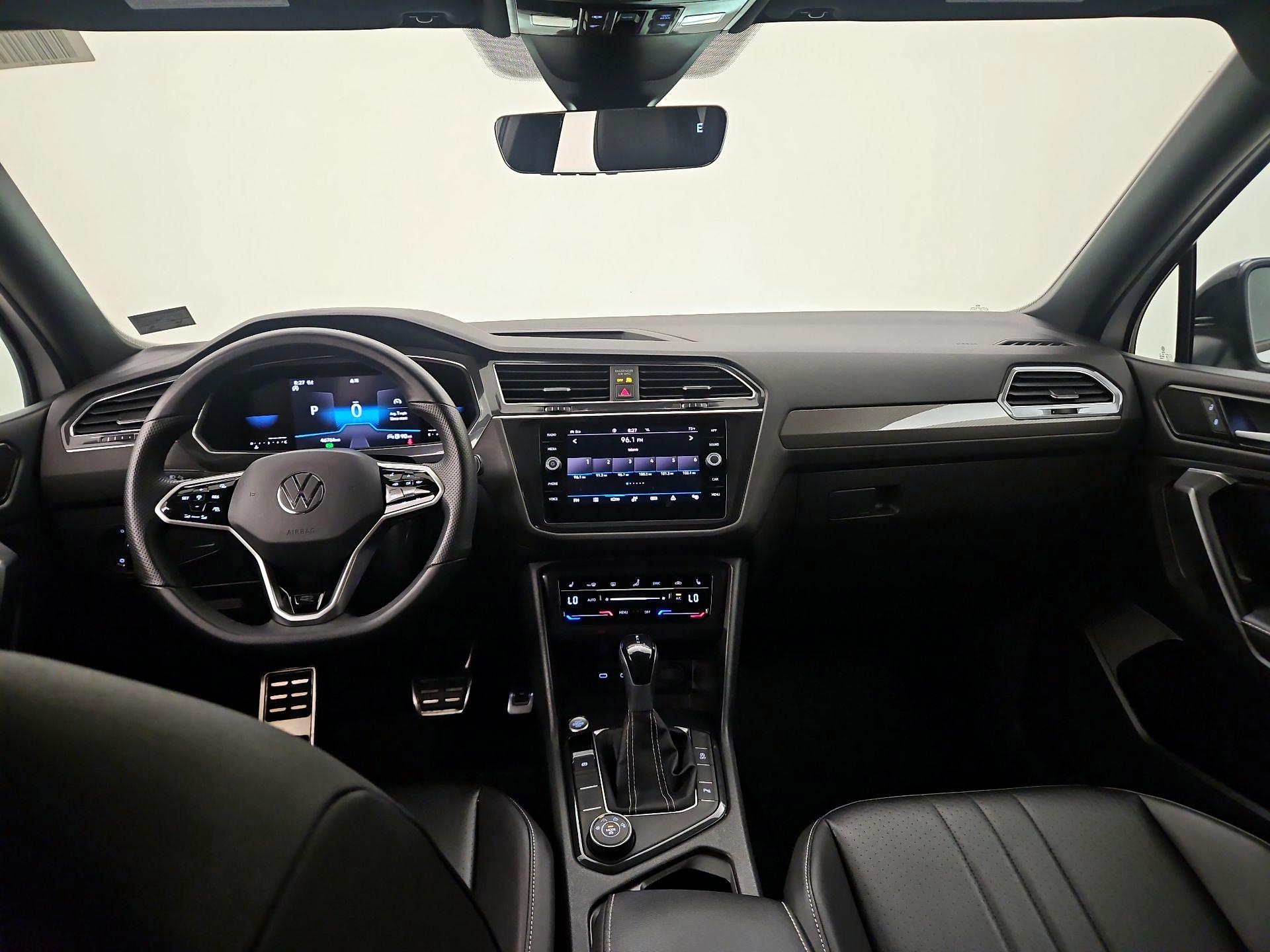 Thumbnail: 2022 Volkswagen Tiguan - 9