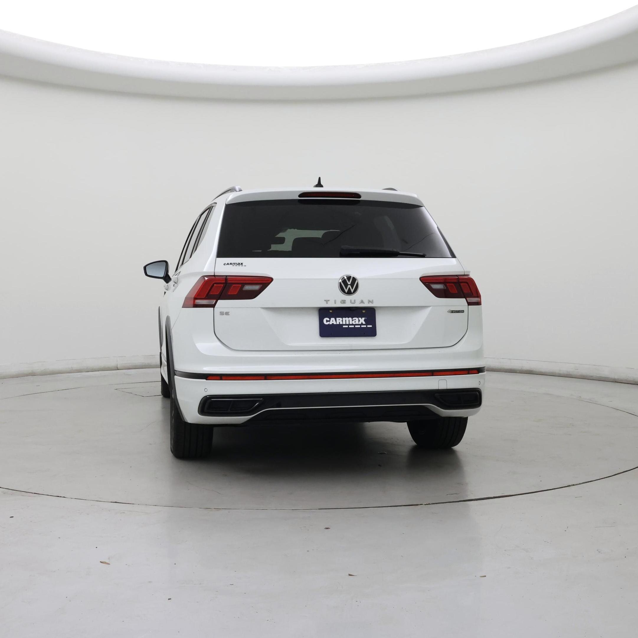 Thumbnail: 2022 Volkswagen Tiguan - 6