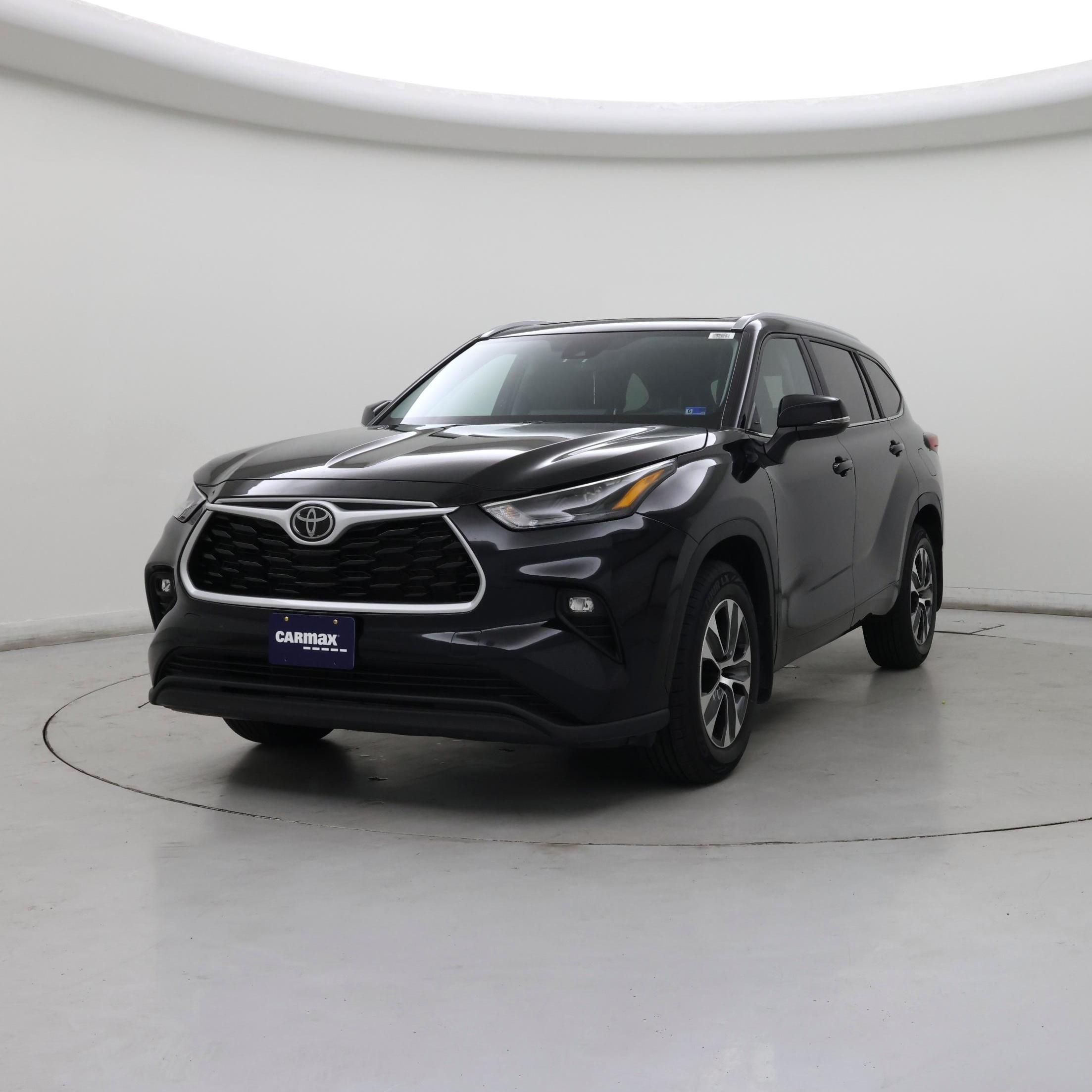 Thumbnail: 2023 Toyota Highlander - 4